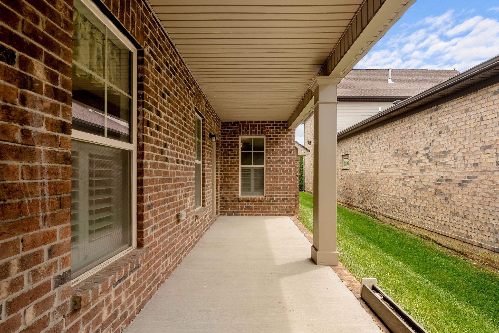1068 Ambling Way