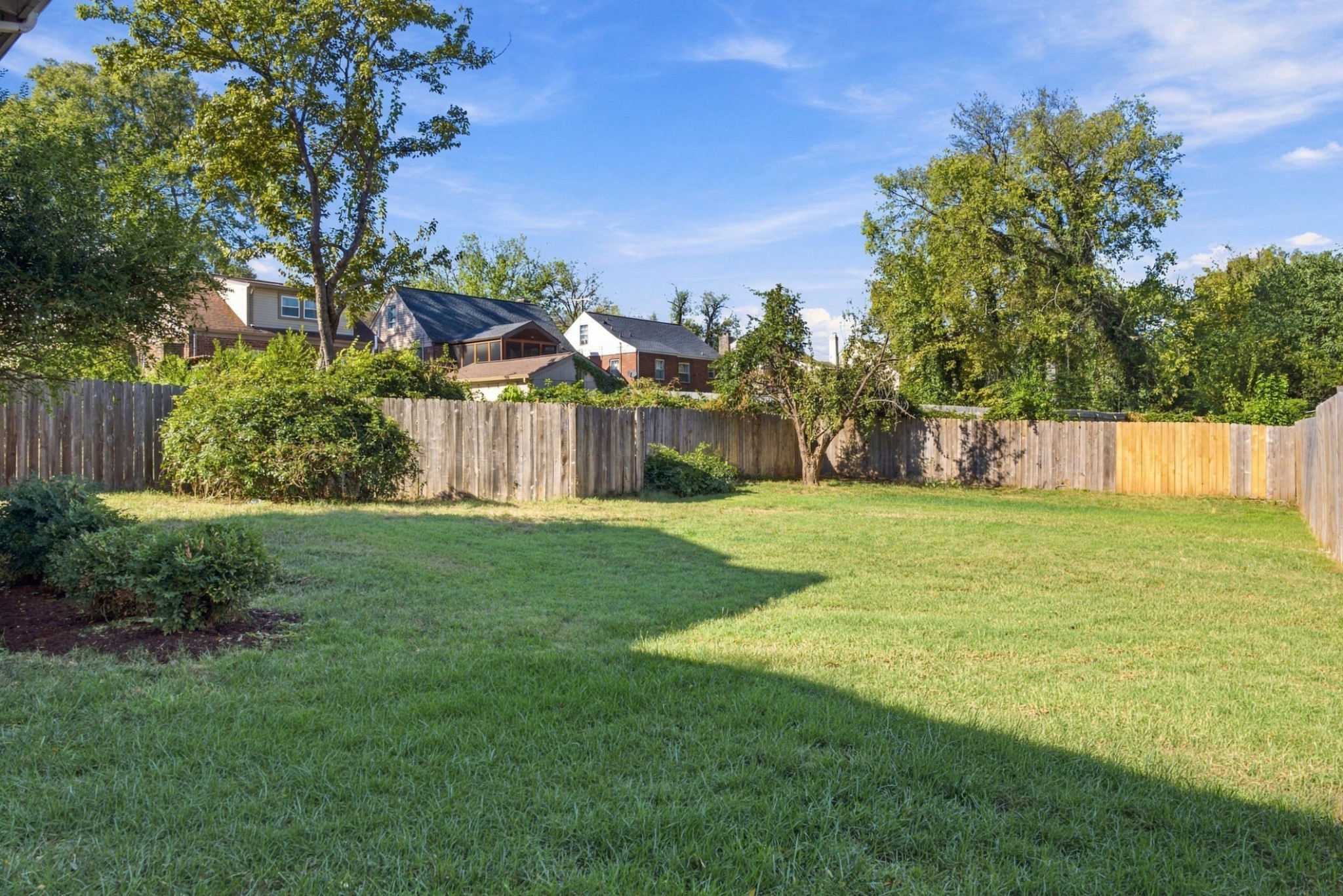 2916 Murray Cir