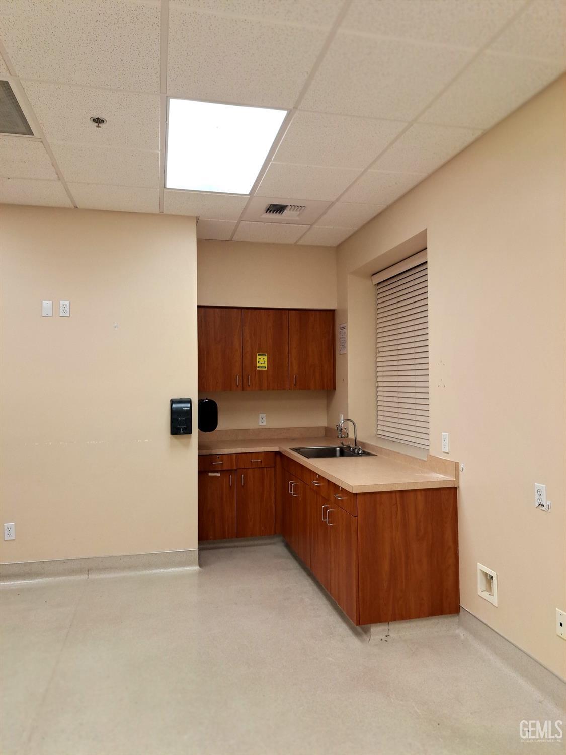 9900 Stockdale Highway Unit: 109