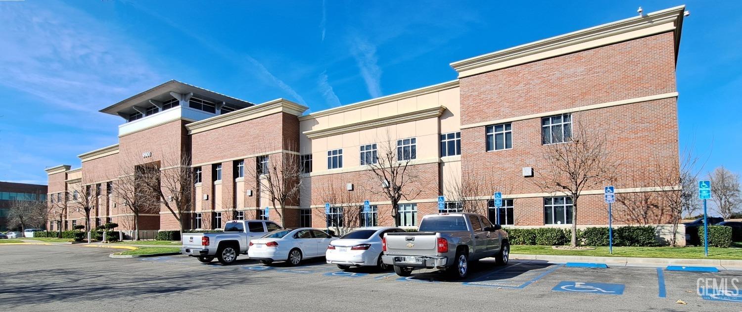 9900 Stockdale Highway Unit: 109