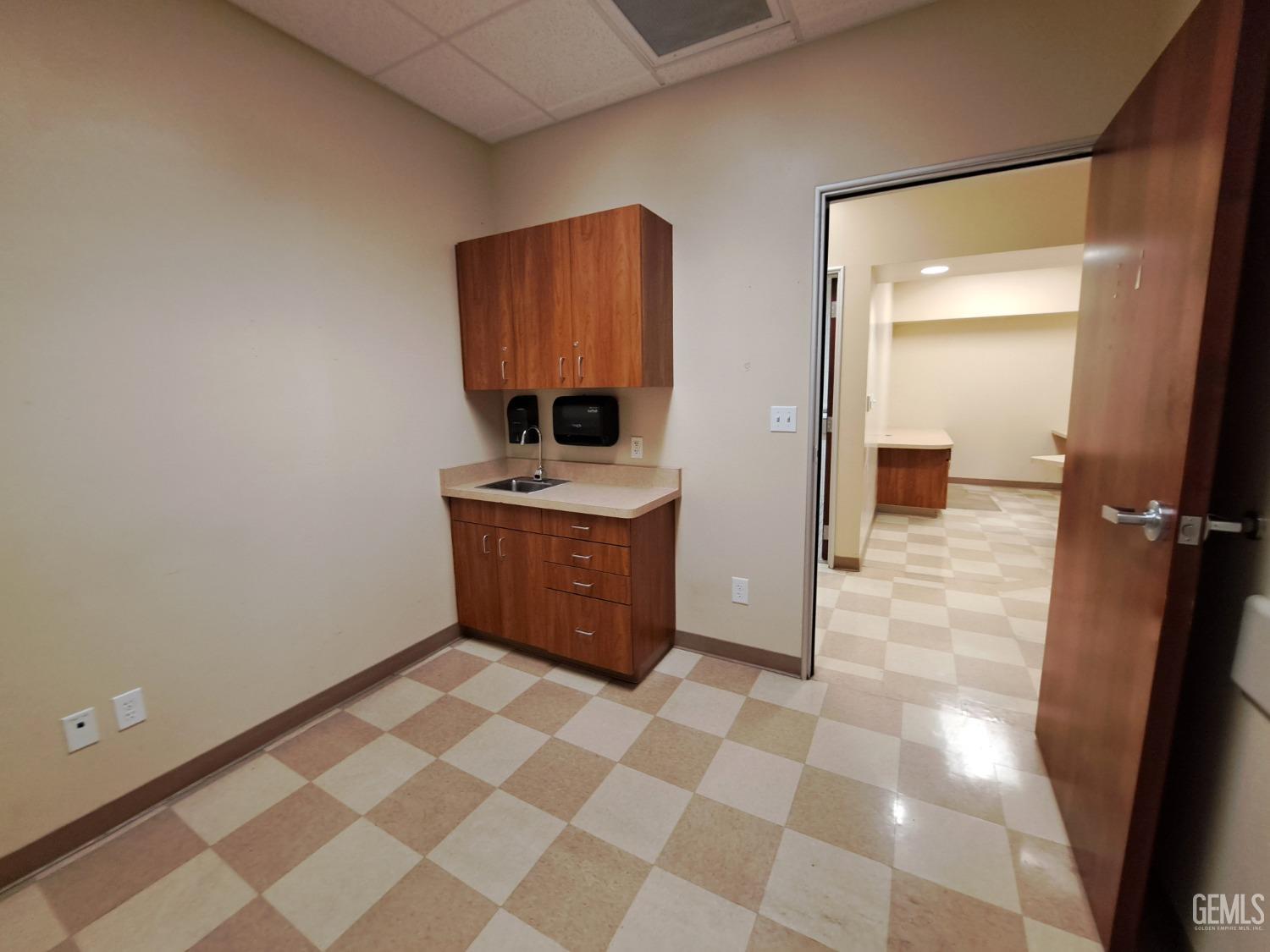 9900 Stockdale Highway Unit: 109