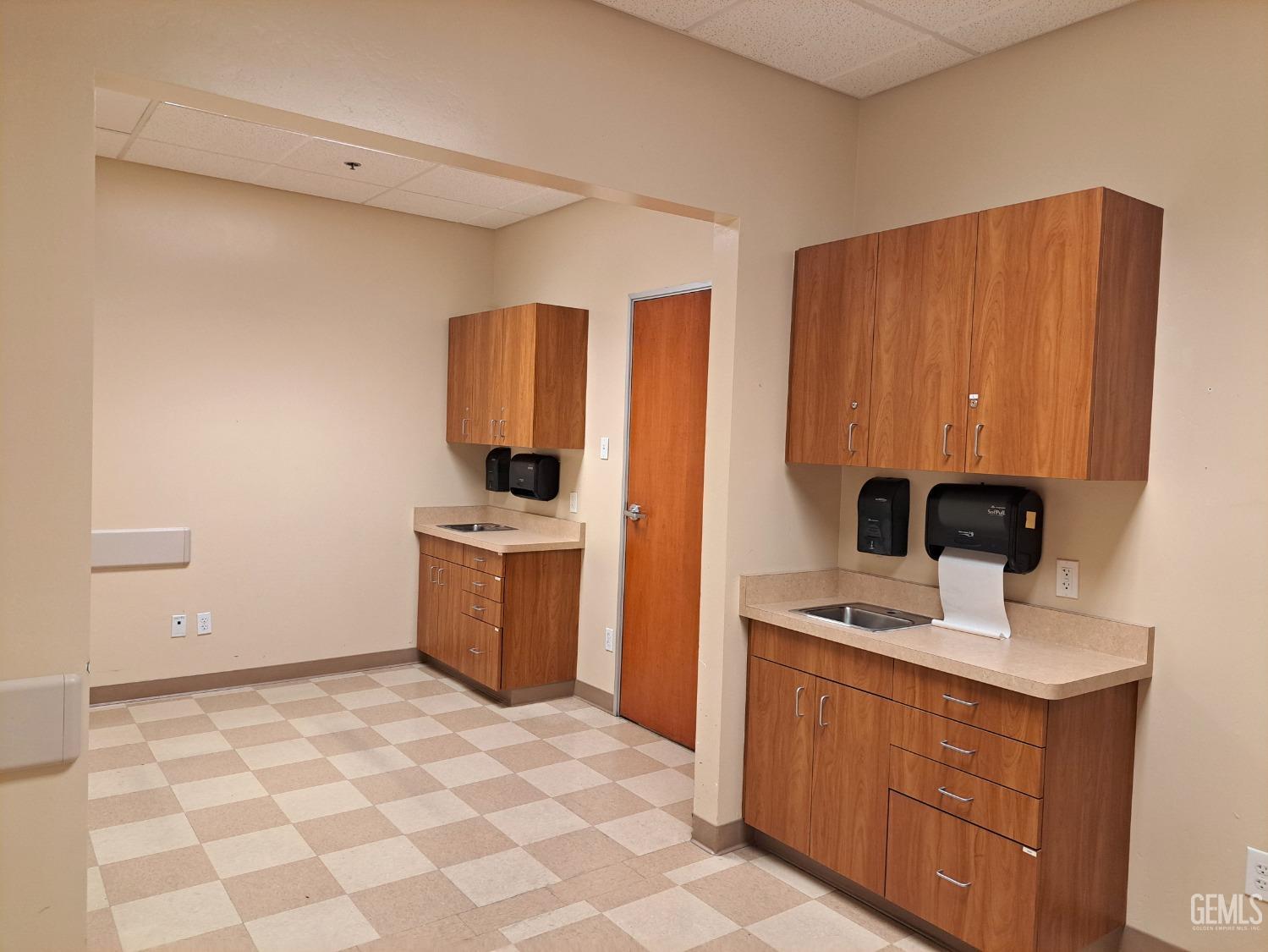 9900 Stockdale Highway Unit: 109