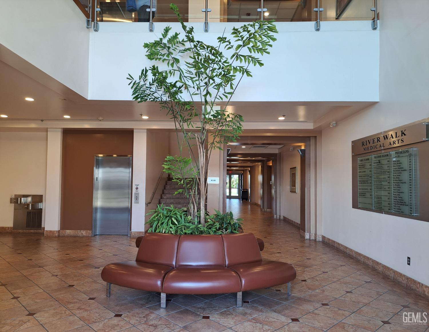 9900 Stockdale Highway Unit: 109