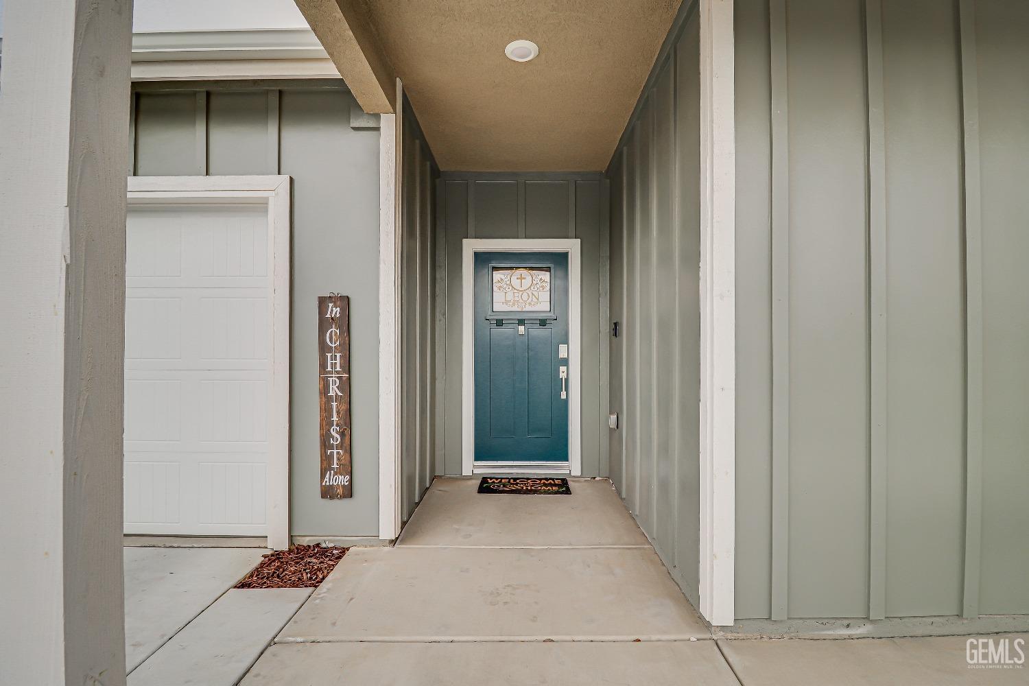 9709 Crystal Falls Lane