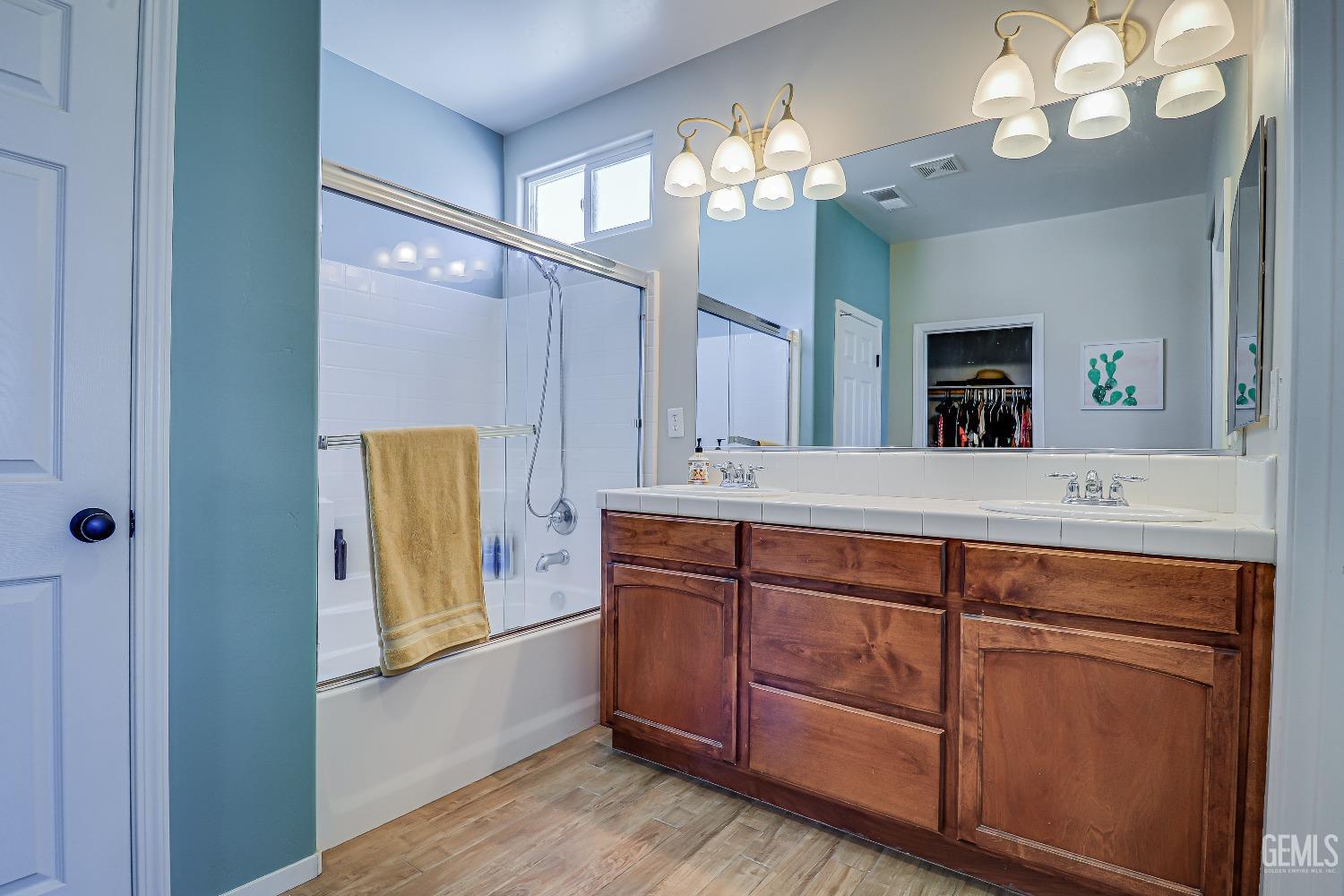 11616 Sagebrush Avenue