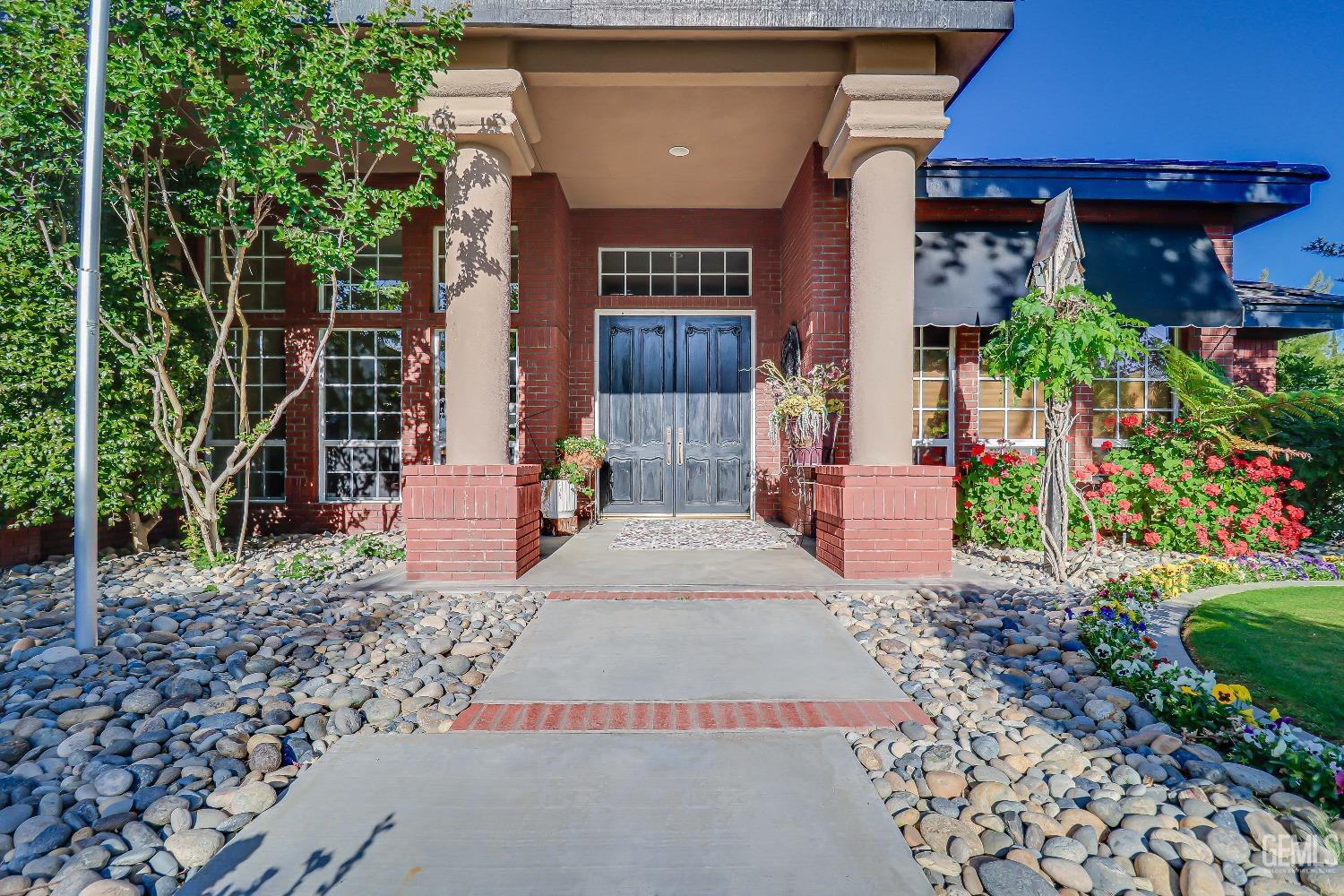 2212 Black Creek Avenue