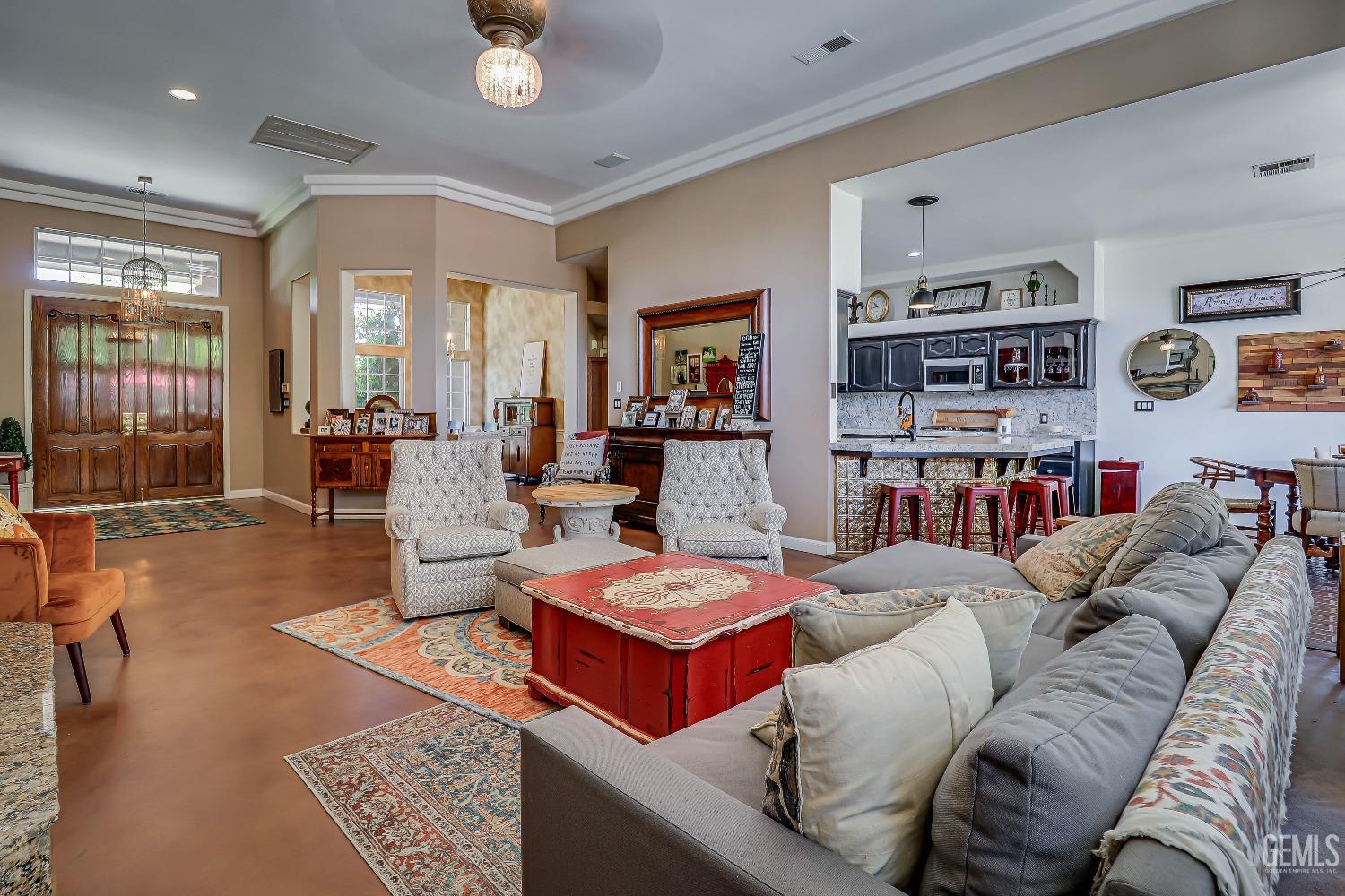 2212 Black Creek Avenue