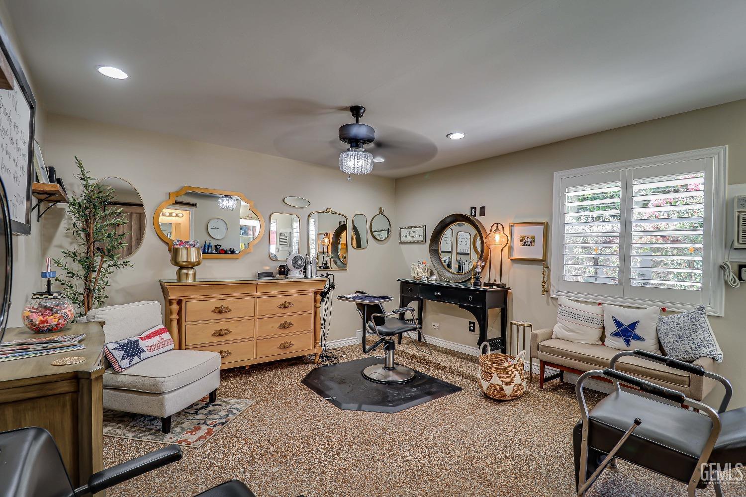 2212 Black Creek Avenue