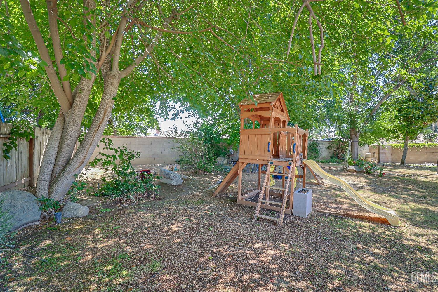 2212 Black Creek Avenue