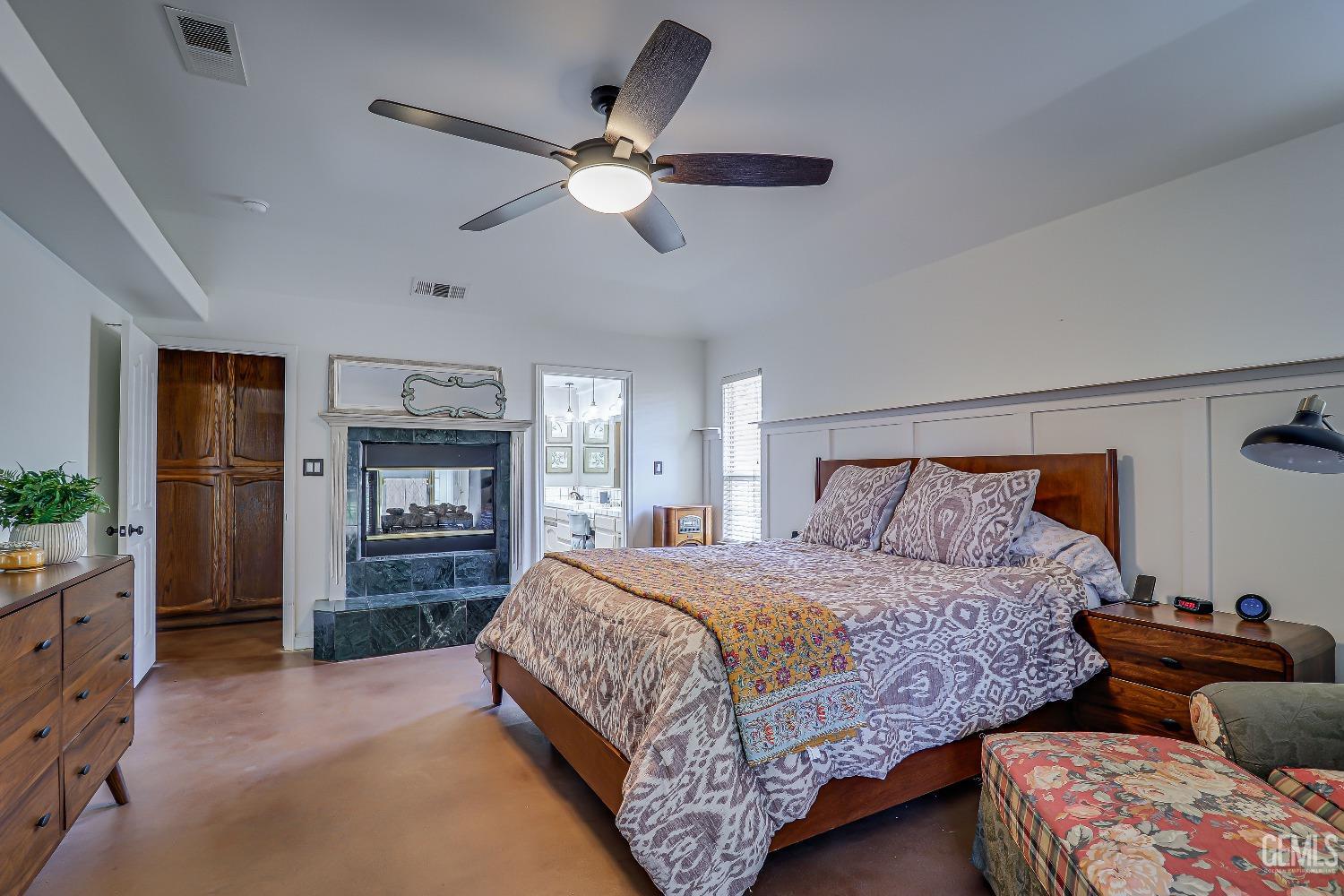 2212 Black Creek Avenue