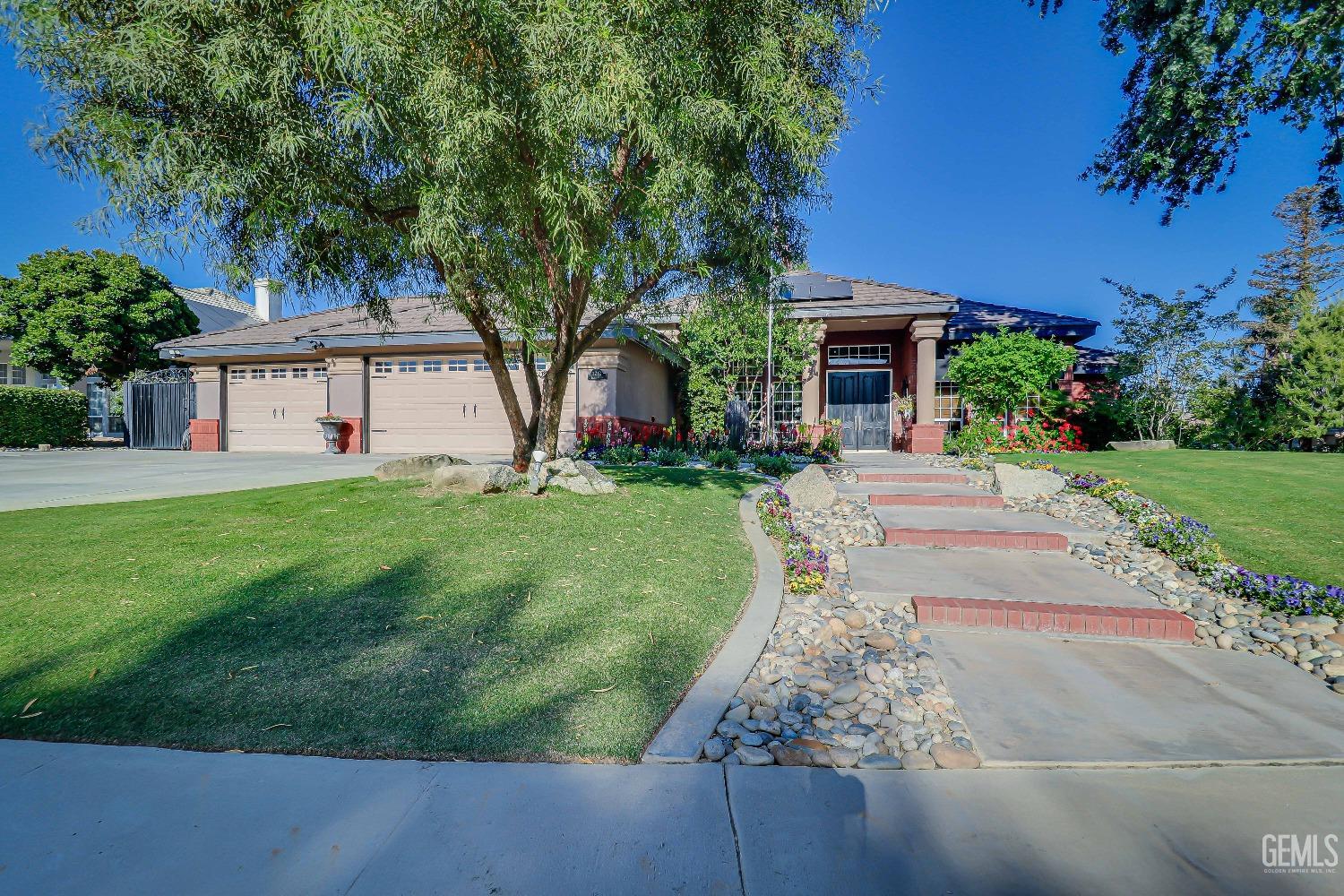 2212 Black Creek Avenue