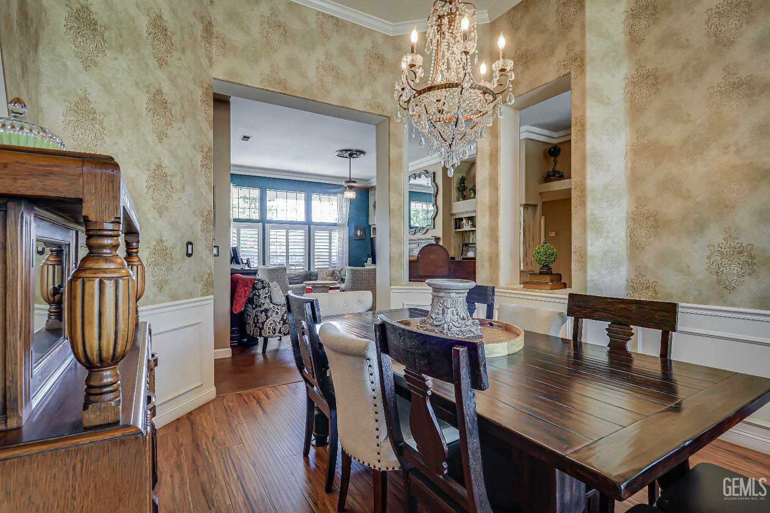 2212 Black Creek Avenue