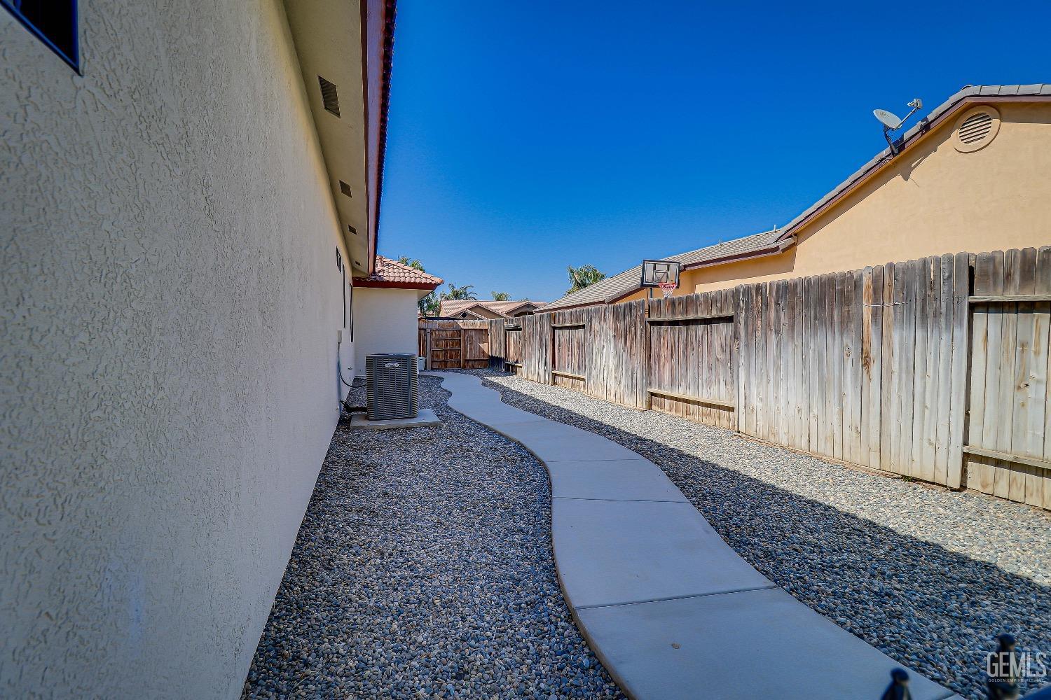 4415 Jackson Ridge Avenue