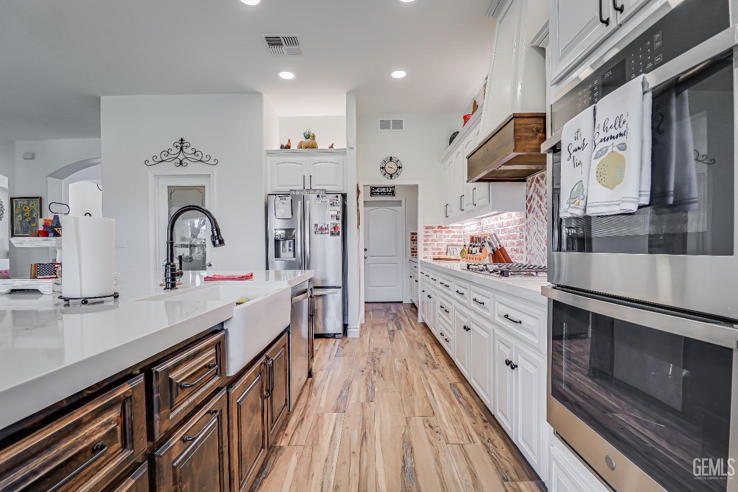 4415 Jackson Ridge Avenue