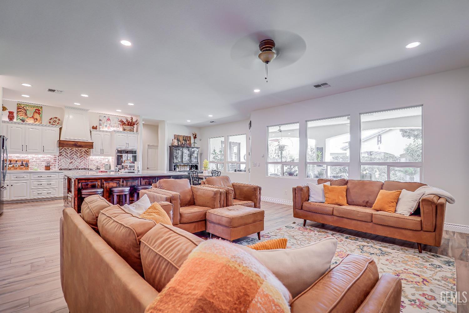 4415 Jackson Ridge Avenue