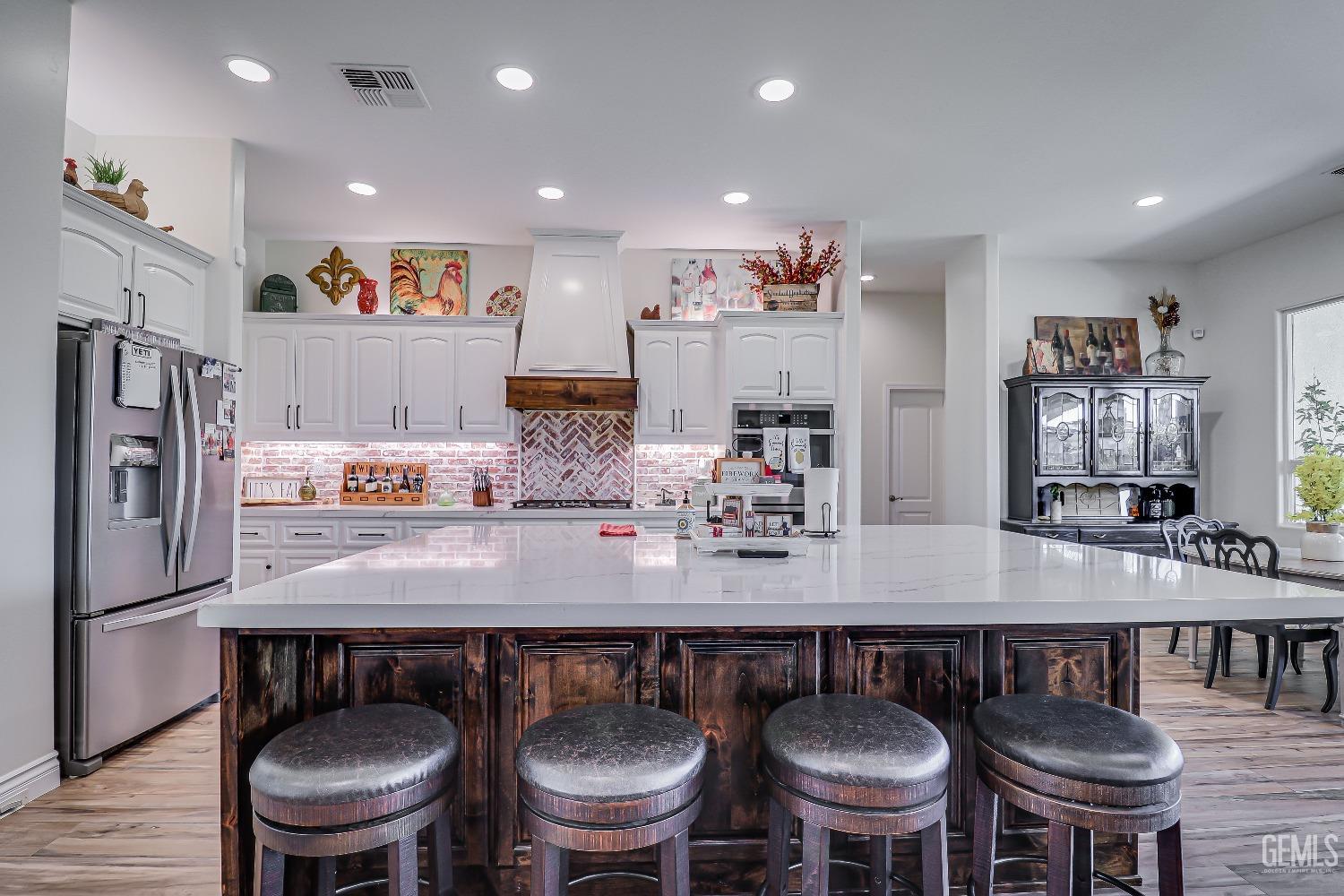 4415 Jackson Ridge Avenue