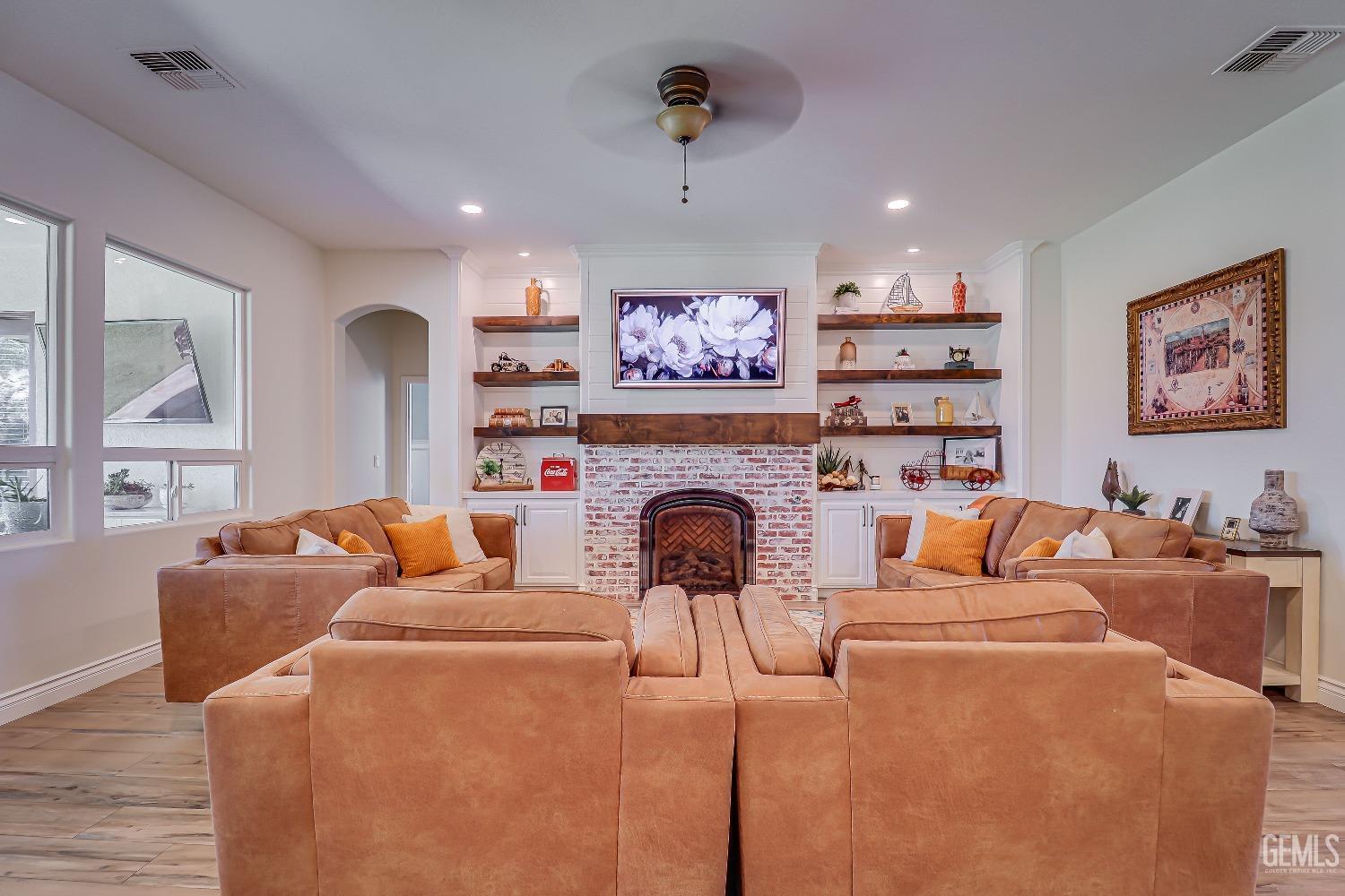 4415 Jackson Ridge Avenue