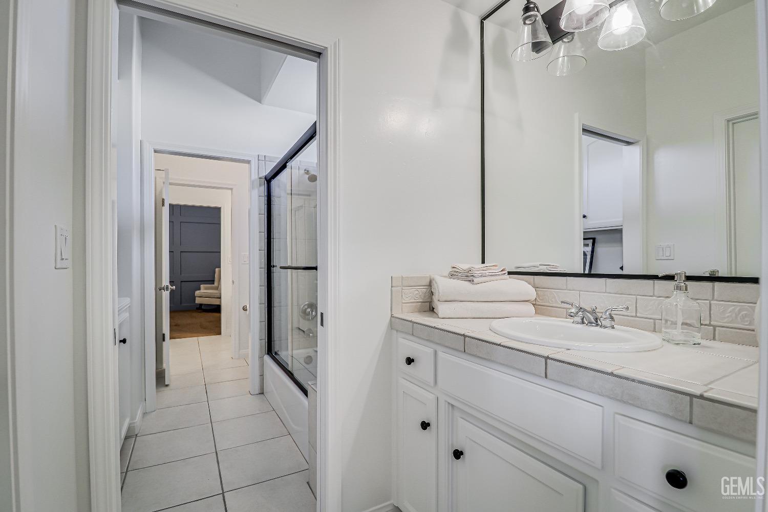 4415 Jackson Ridge Avenue