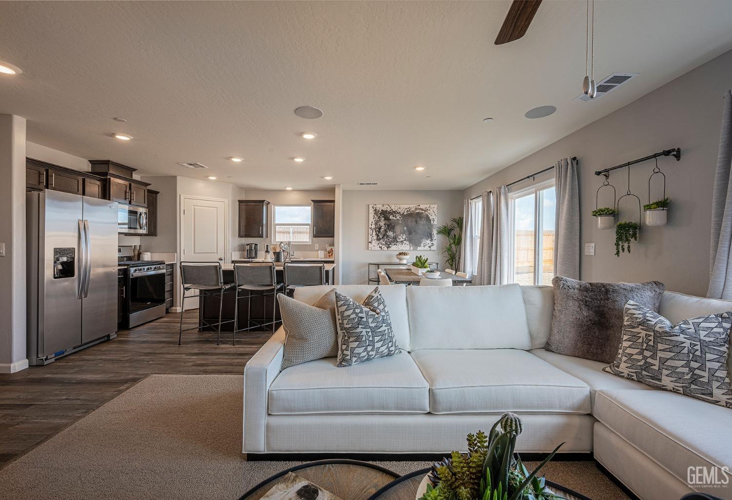 5405 Edgefield Street Unit: 2009