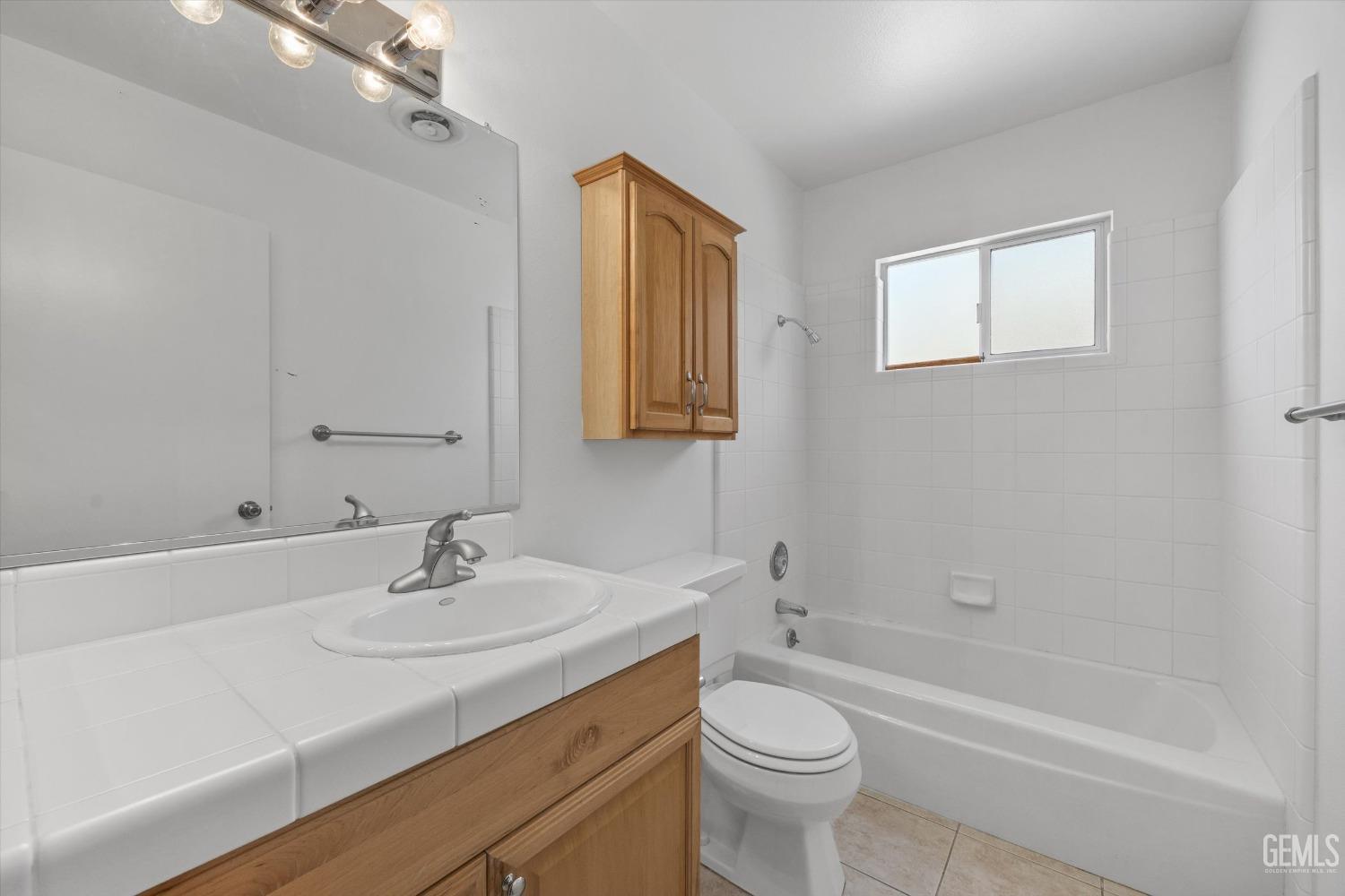212 River Oaks Drive