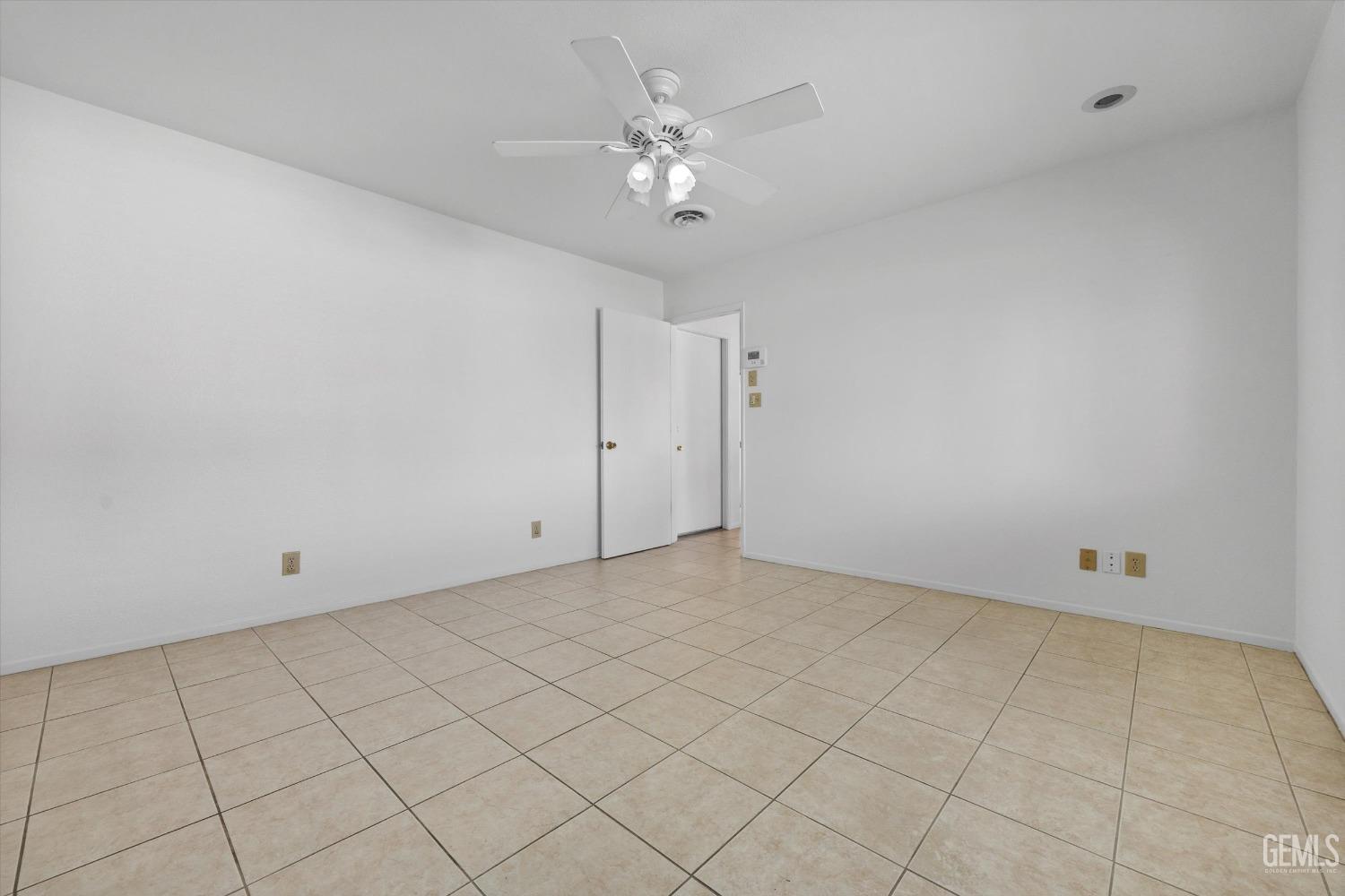 212 River Oaks Drive