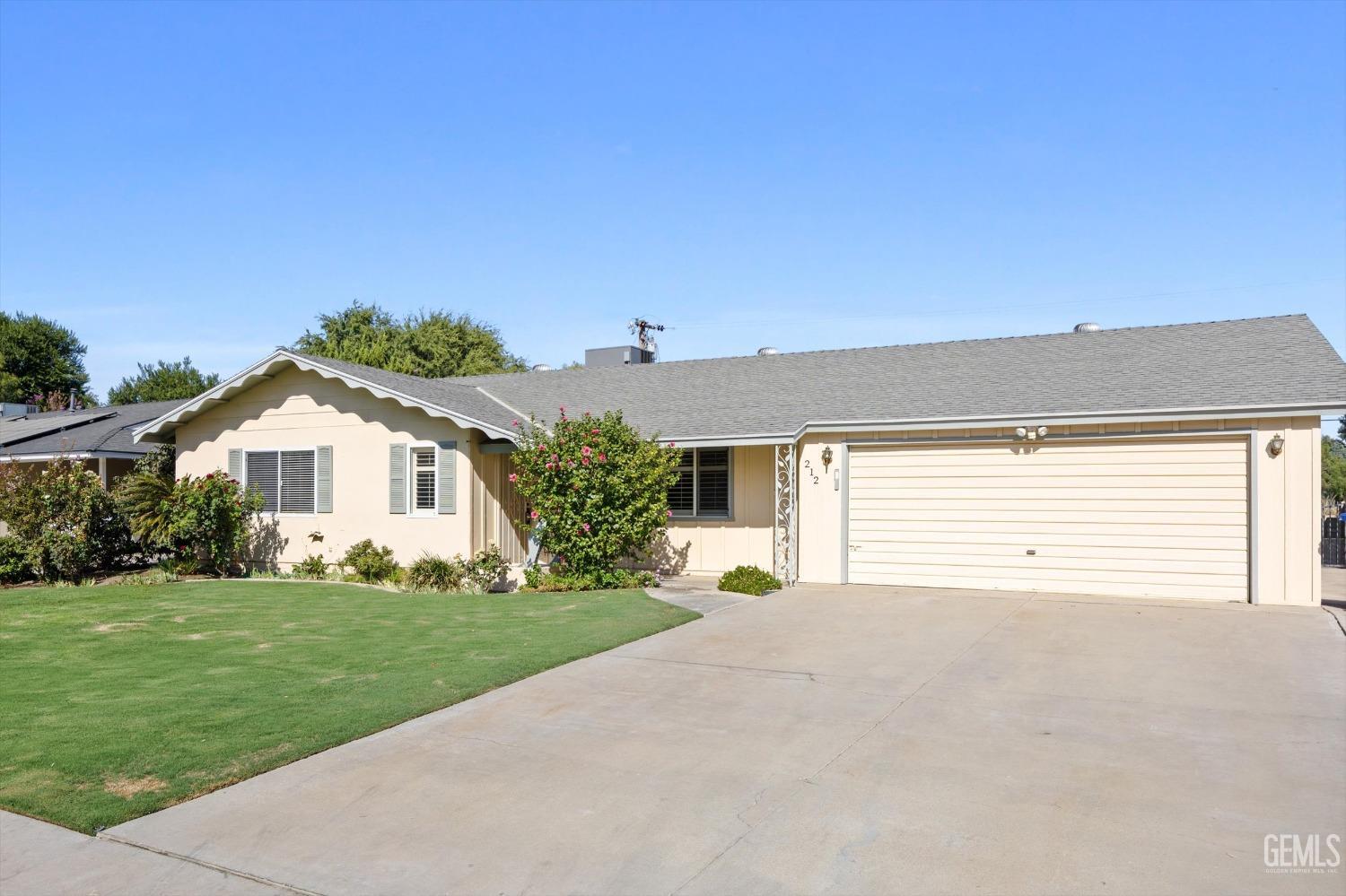212 River Oaks Drive