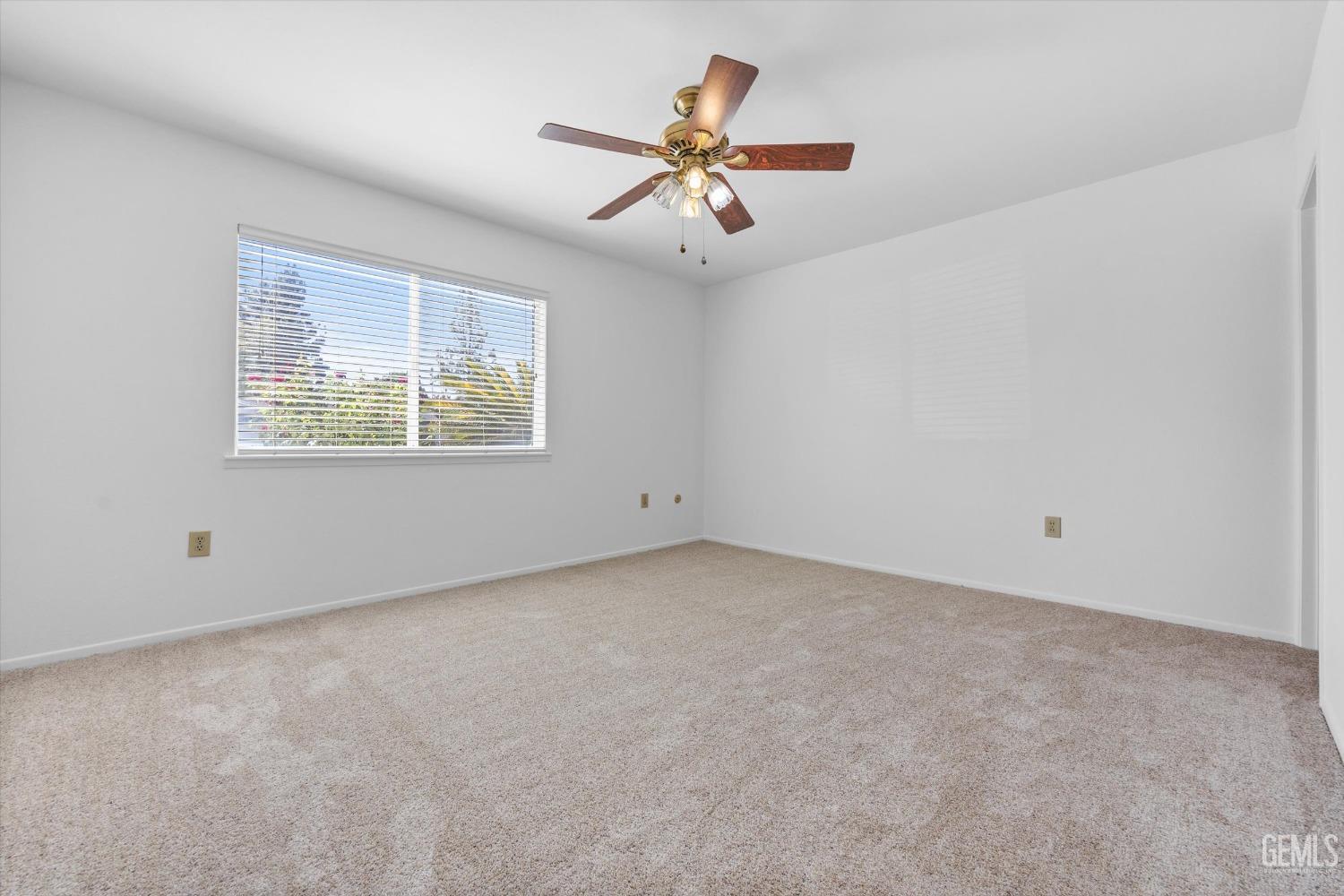 212 River Oaks Drive