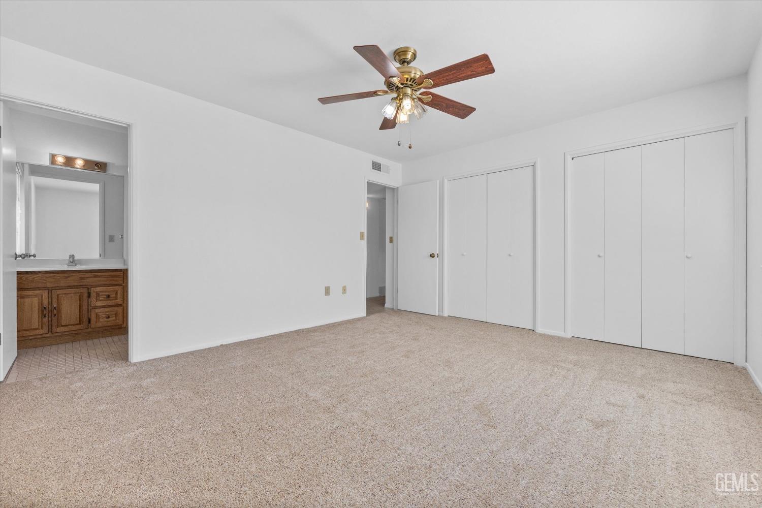 212 River Oaks Drive