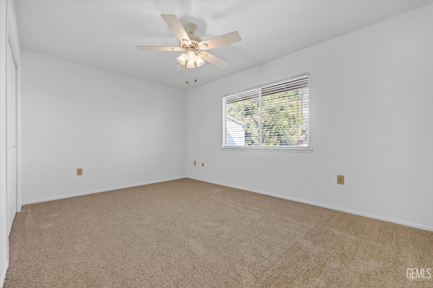 212 River Oaks Drive