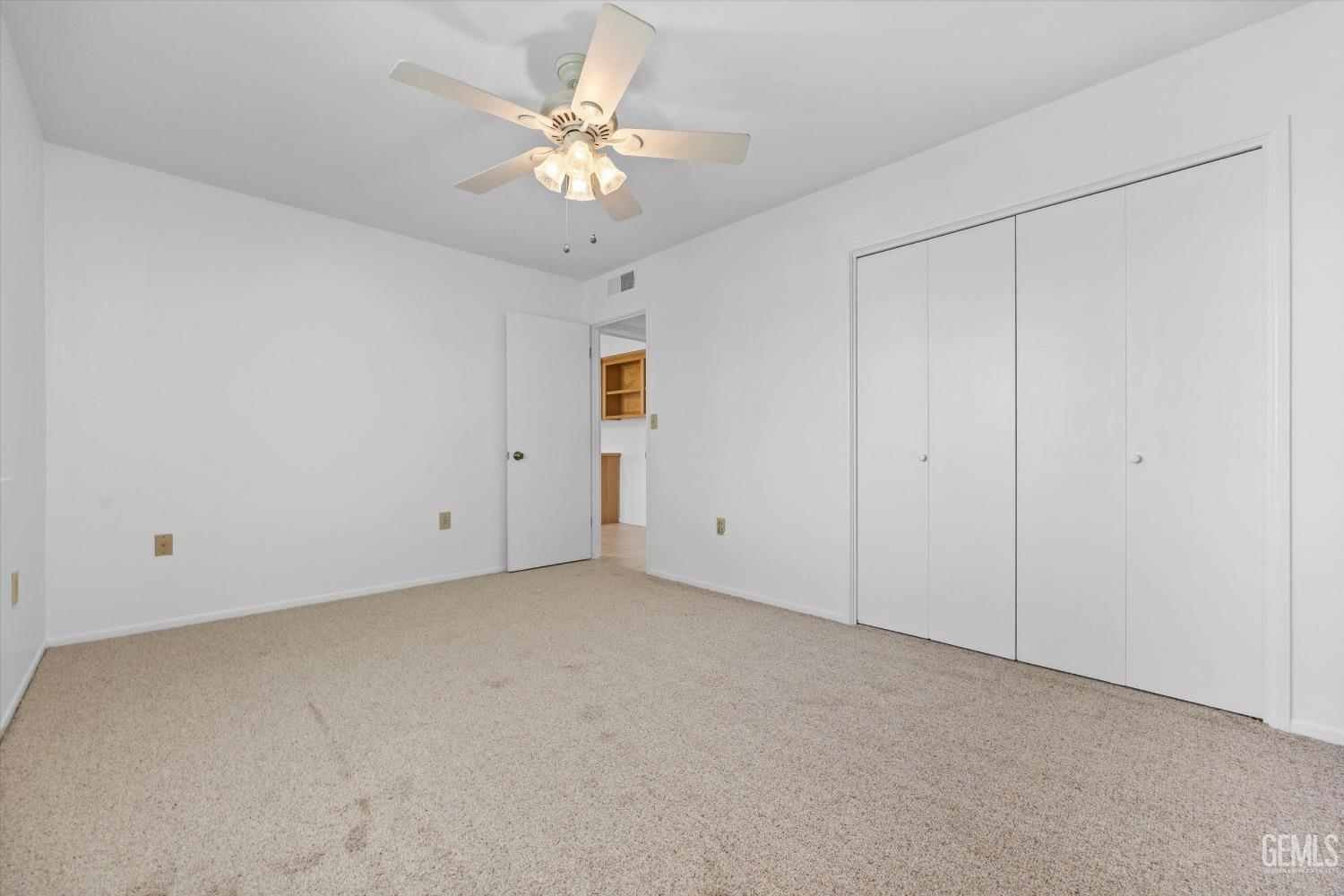212 River Oaks Drive