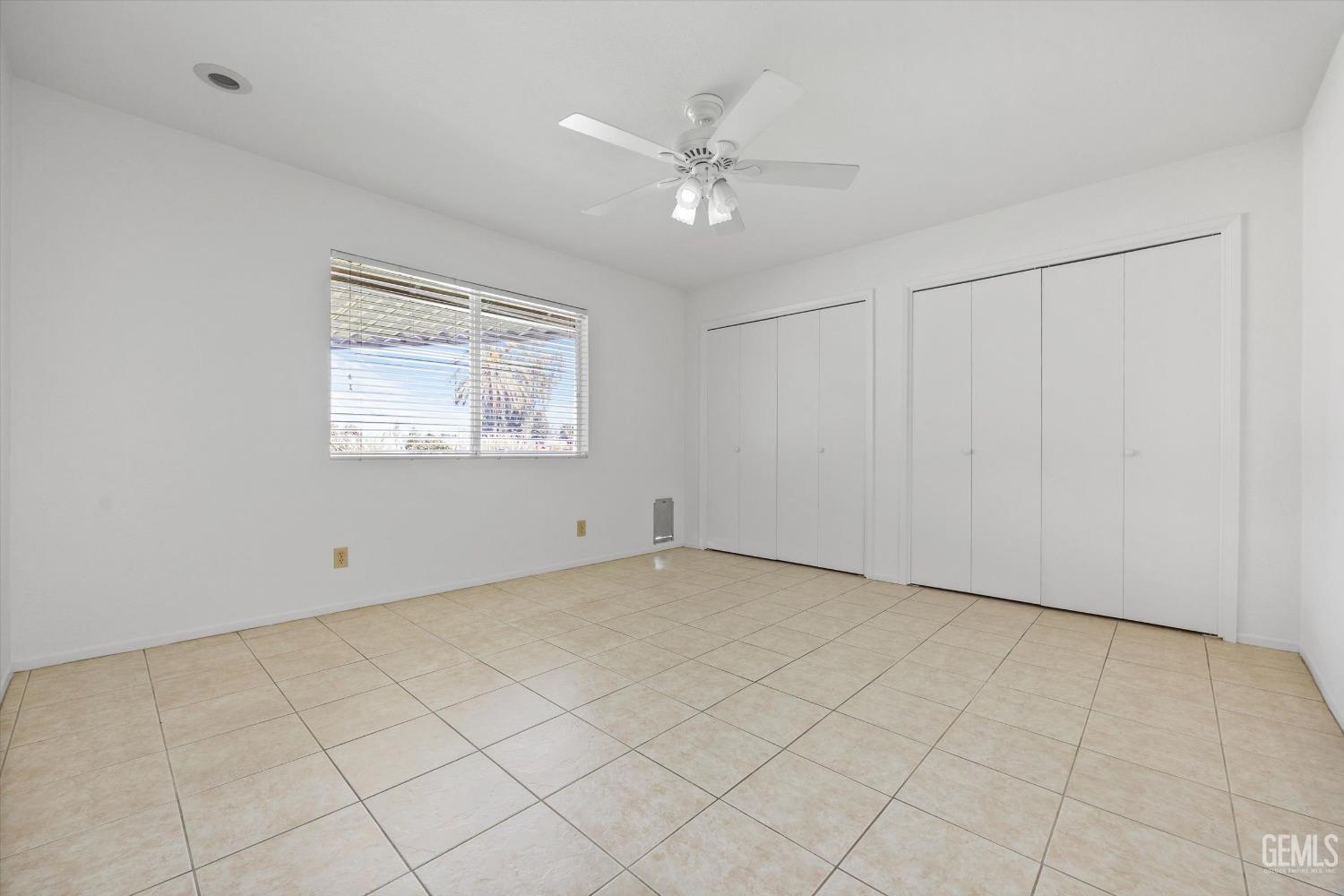212 River Oaks Drive