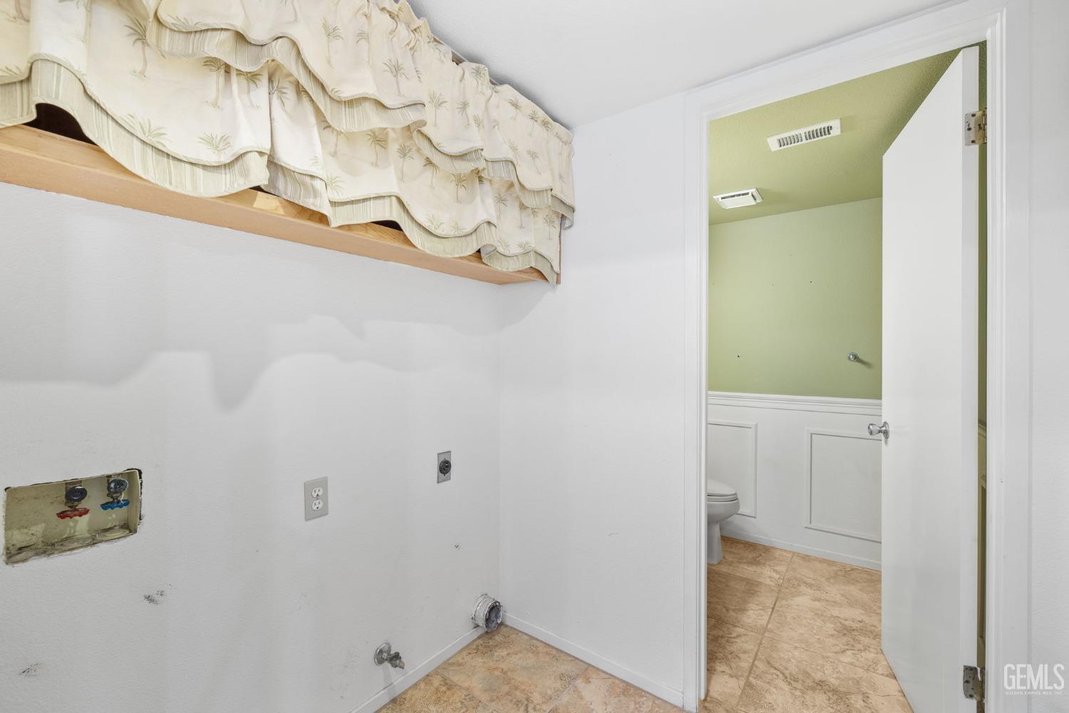 8004 Fallen Pine Way