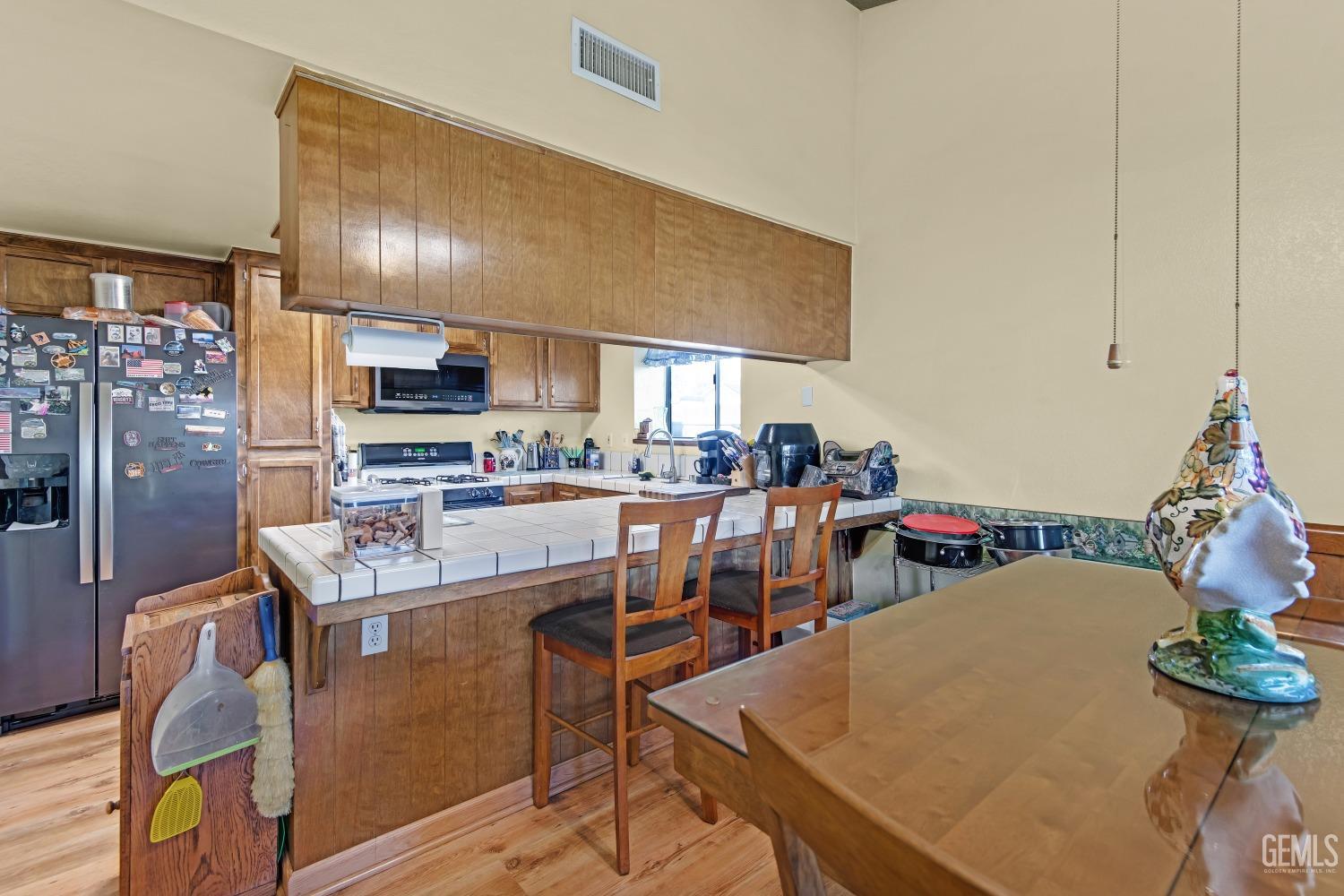 12302 Magruder Avenue