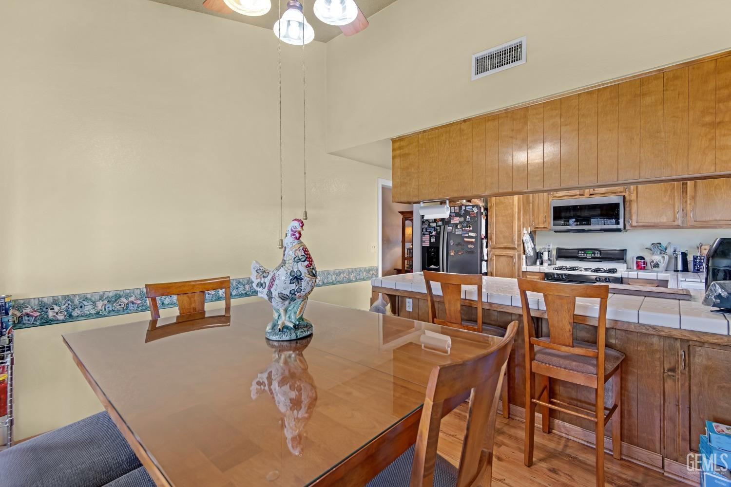 12302 Magruder Avenue