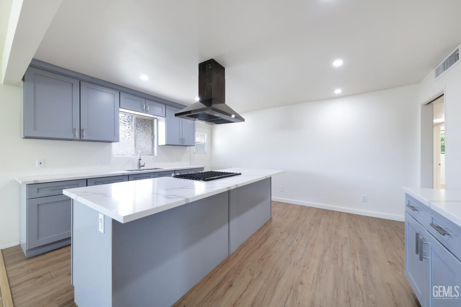 611 6th Street