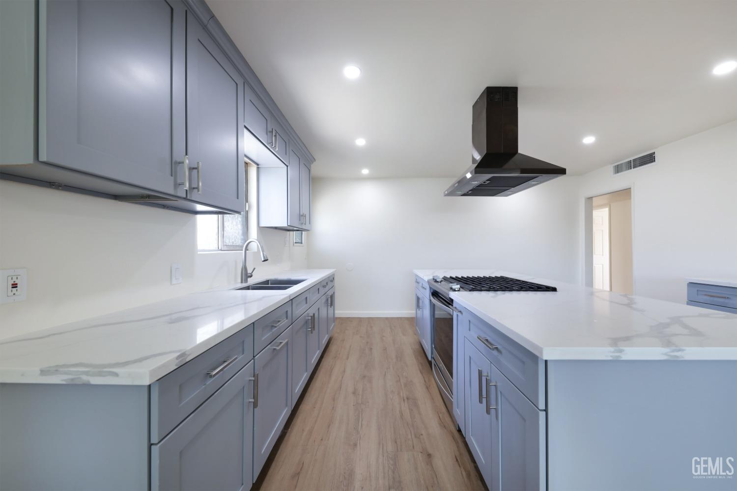 611 6th Street