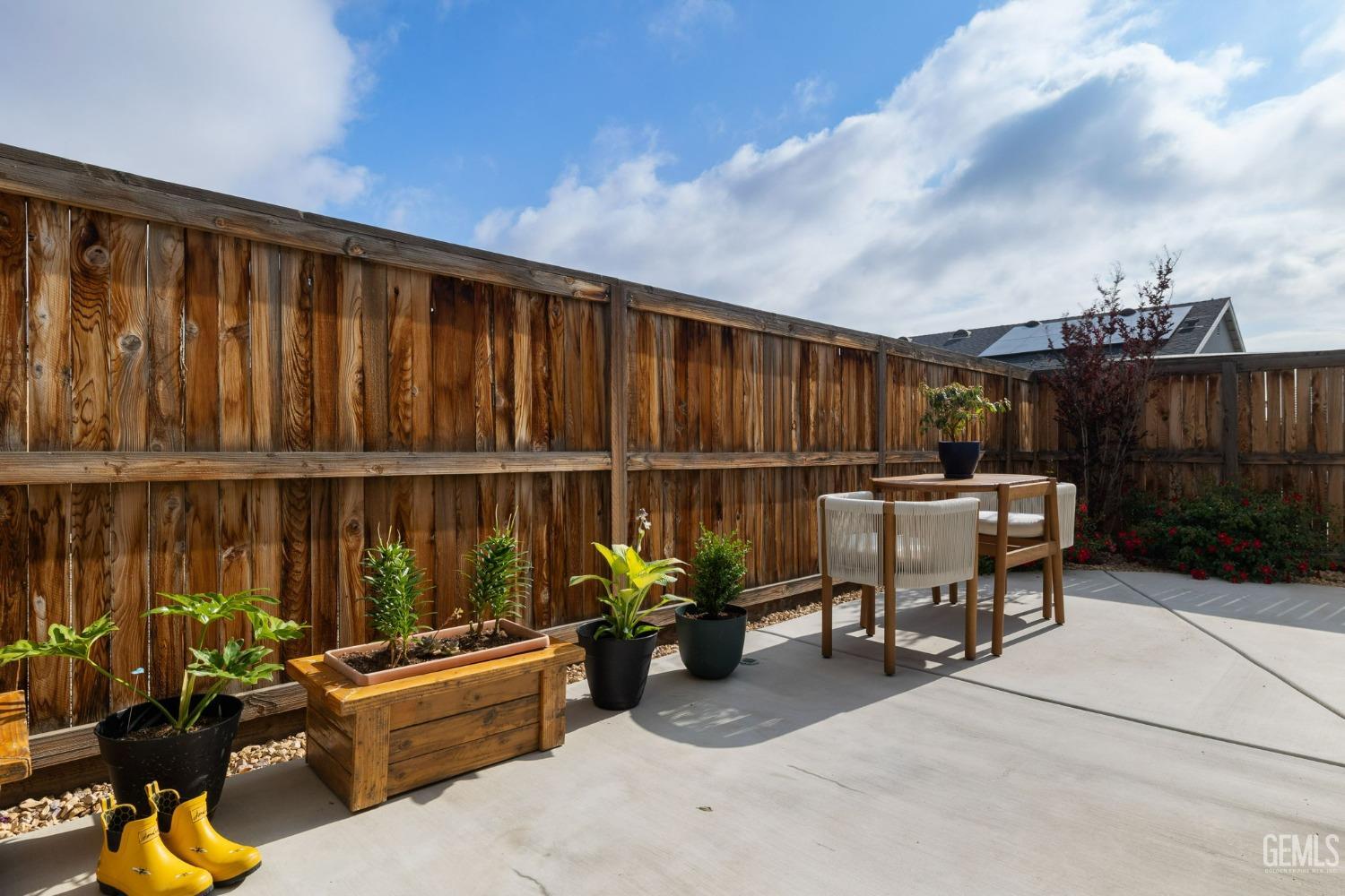 9004 Cloud Crest Way