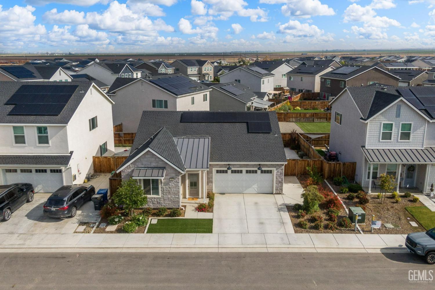 9004 Cloud Crest Way