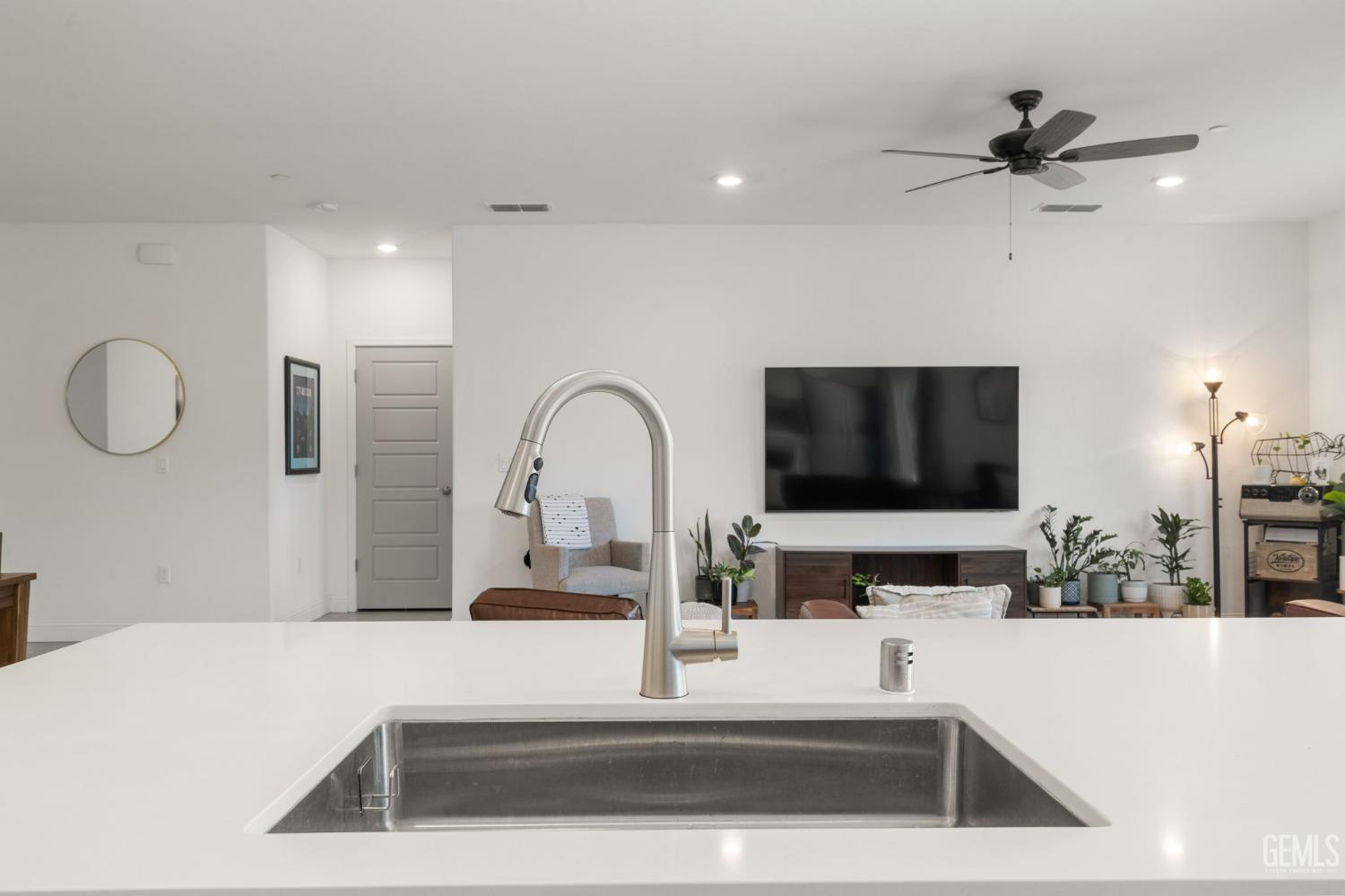 9004 Cloud Crest Way