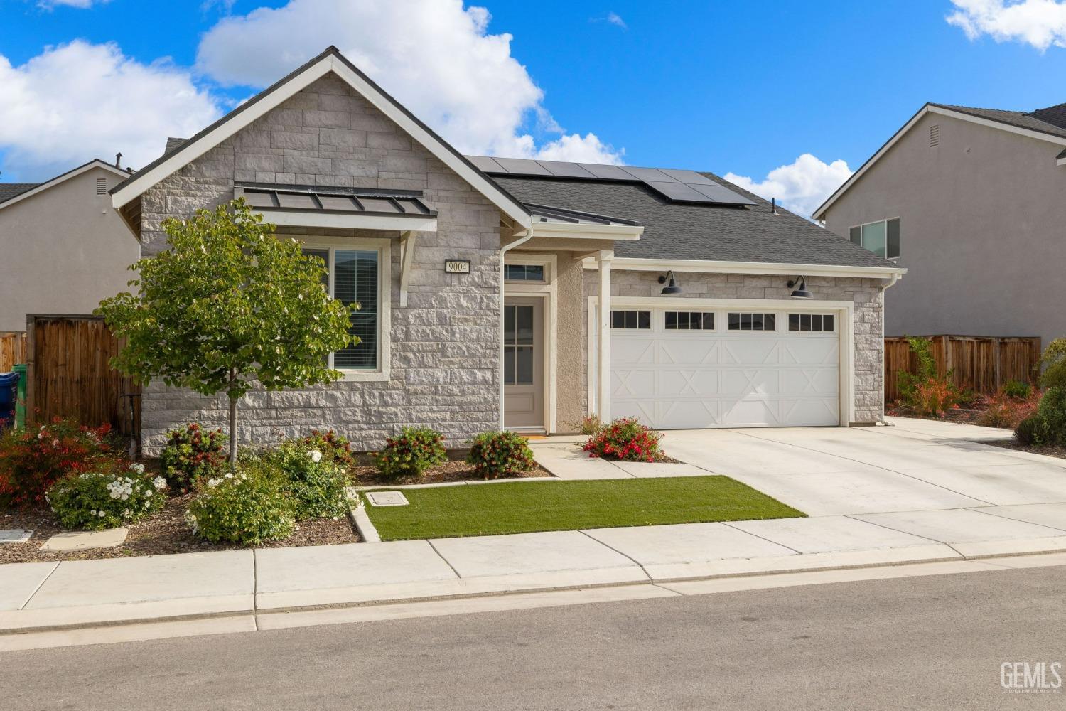 9004 Cloud Crest Way