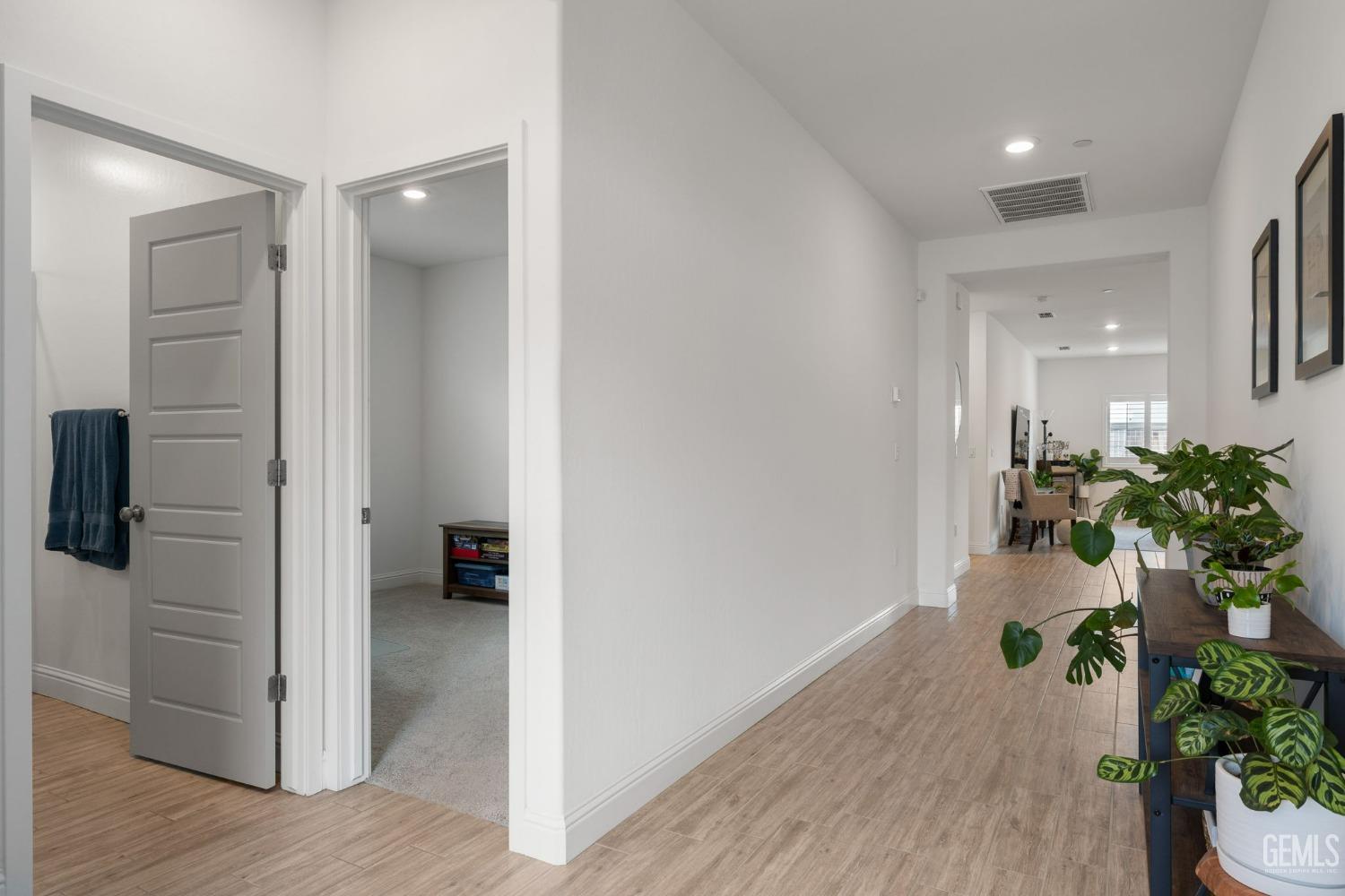 9004 Cloud Crest Way