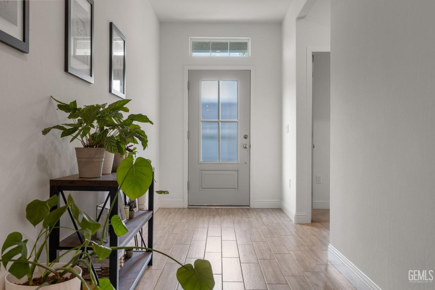 9004 Cloud Crest Way