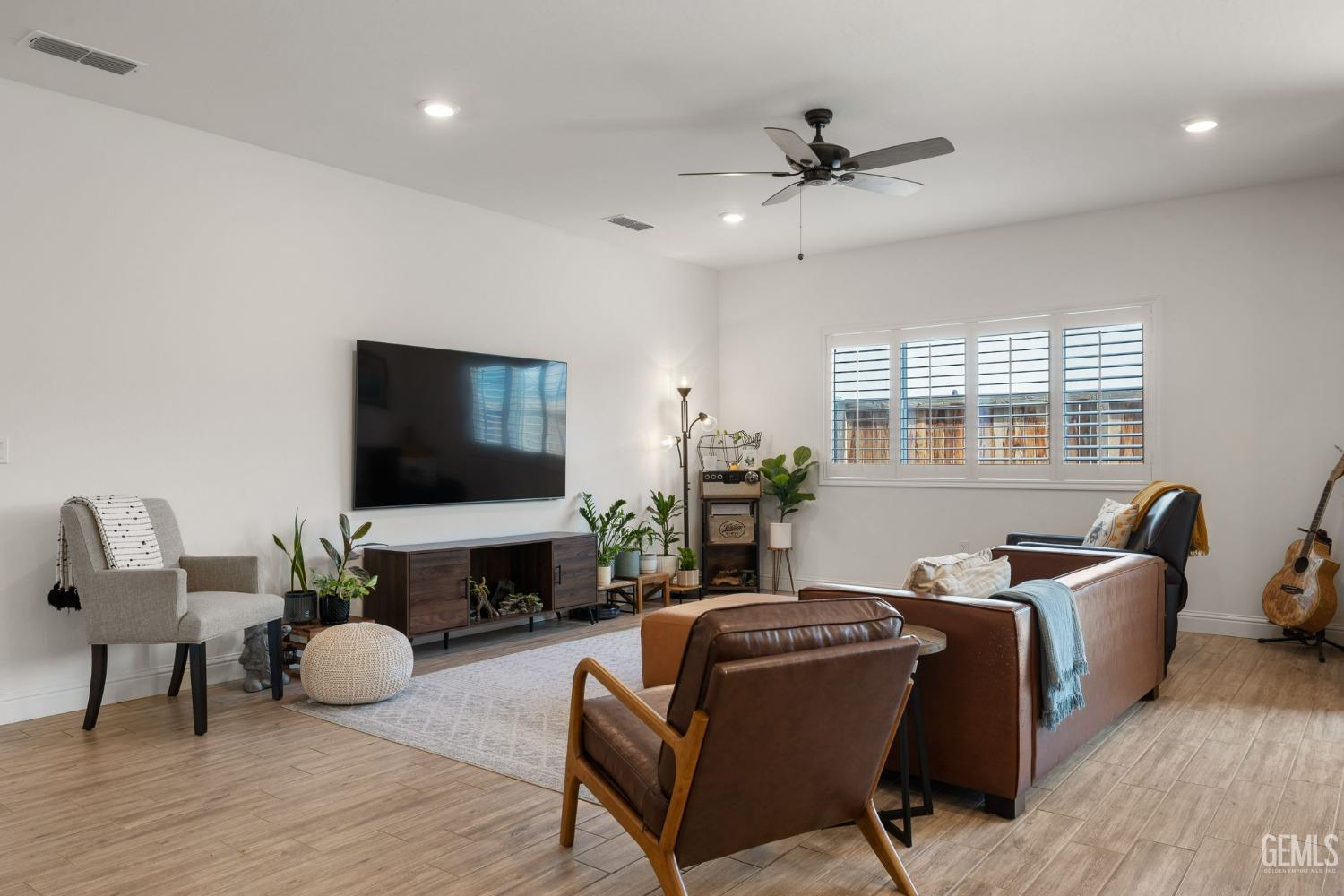 9004 Cloud Crest Way