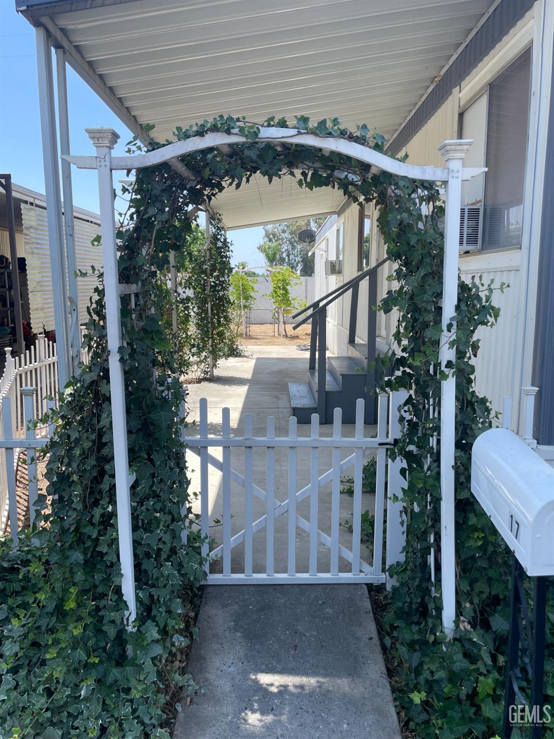 2500 Jewetta Avenue Unit: 17