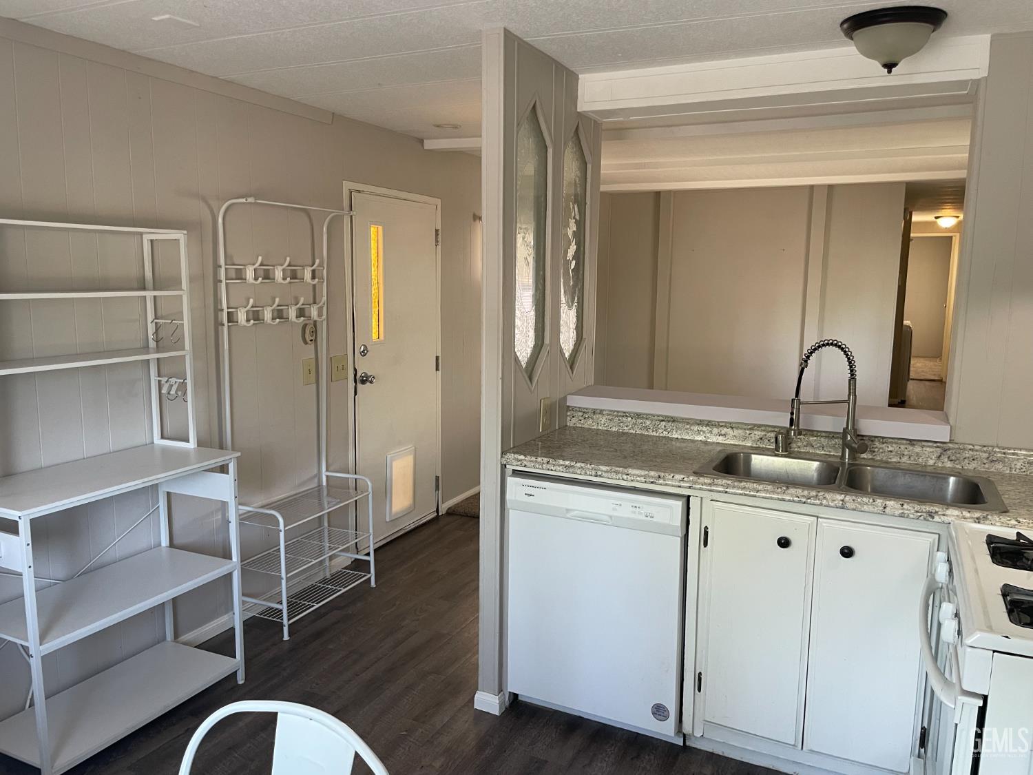 2500 Jewetta Avenue Unit: 17