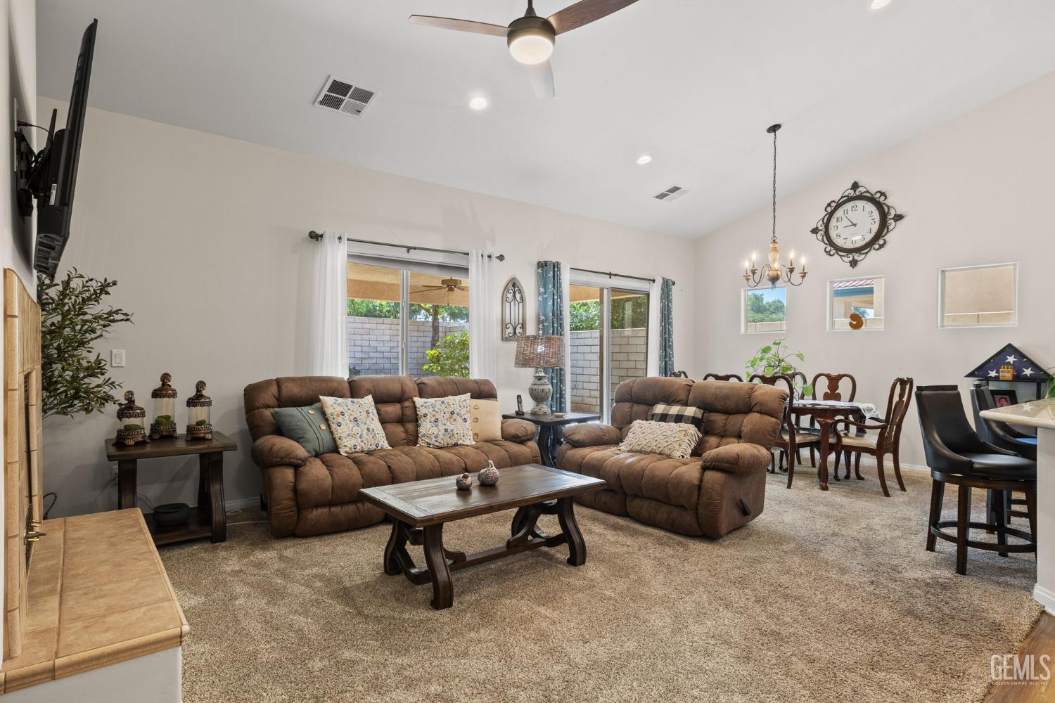 3010 Tea Rose Street