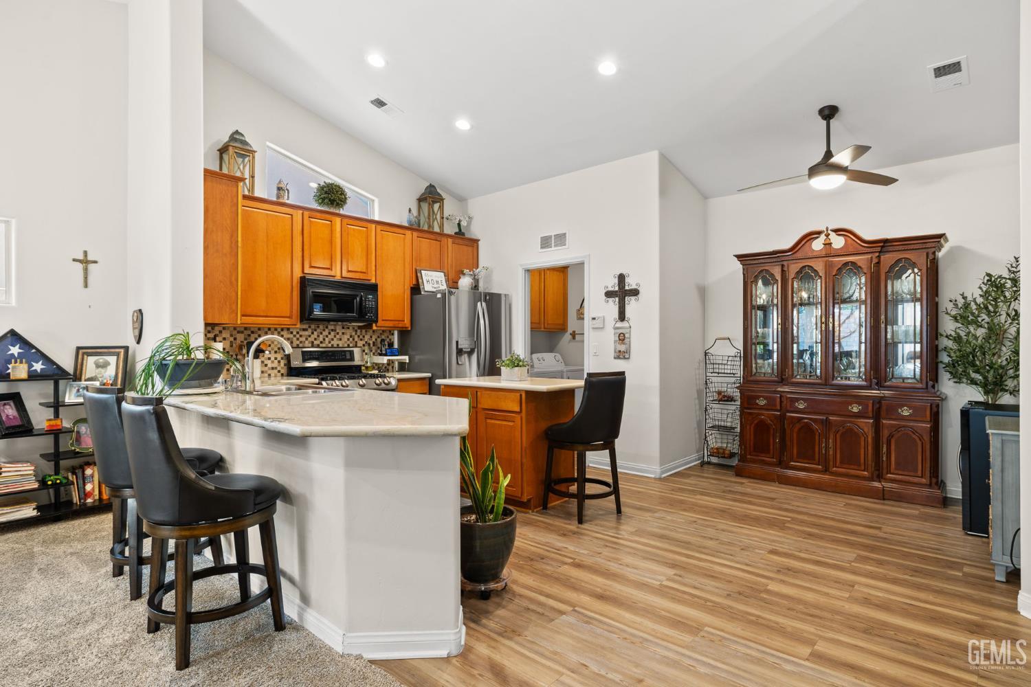 3010 Tea Rose Street