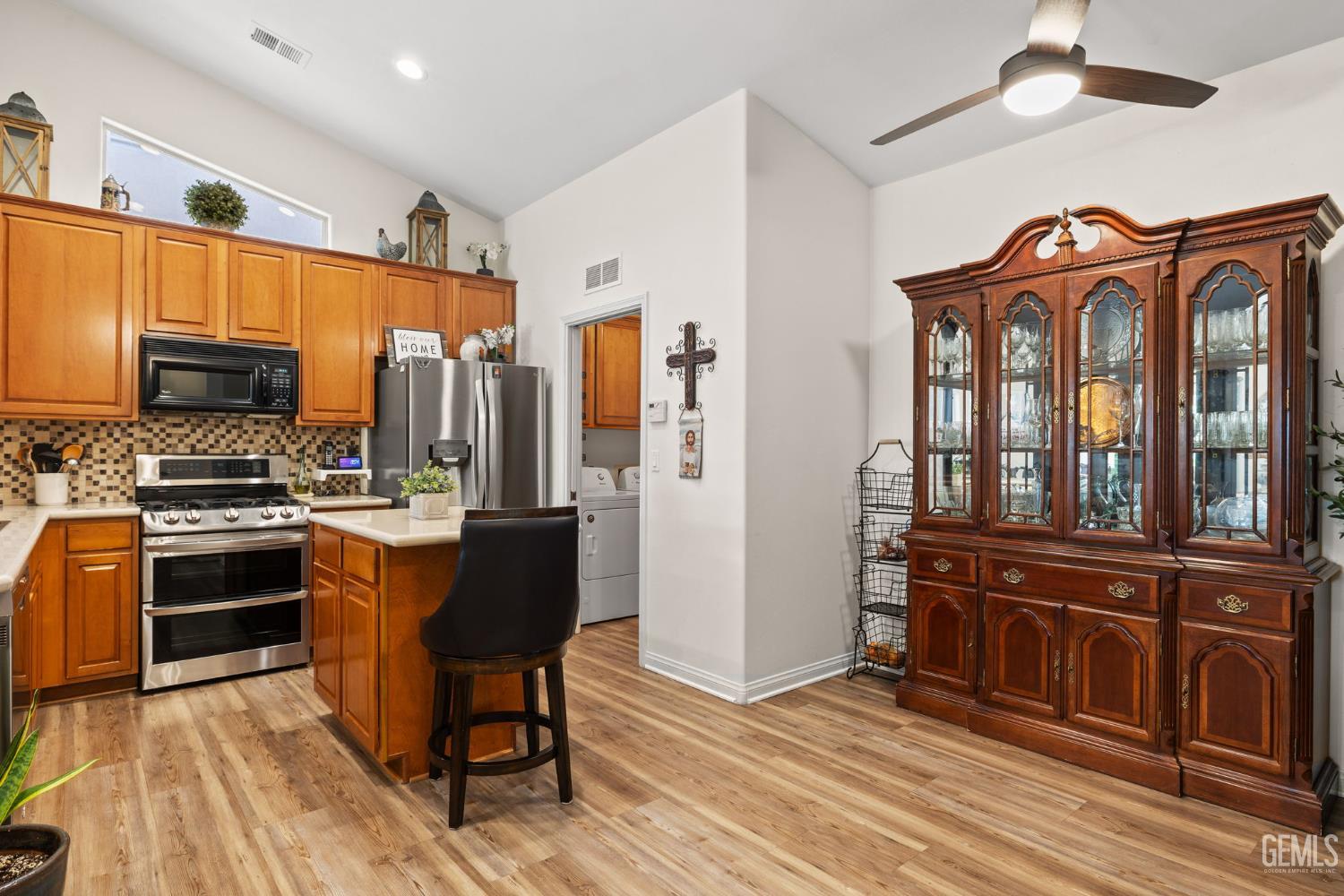 3010 Tea Rose Street