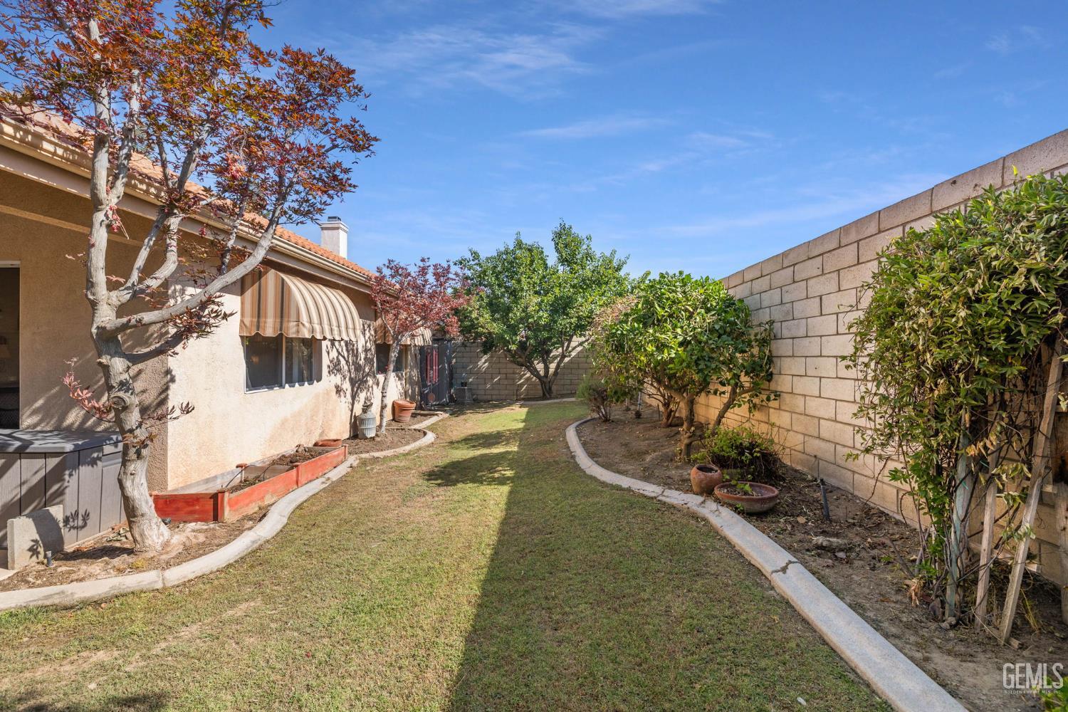 3010 Tea Rose Street