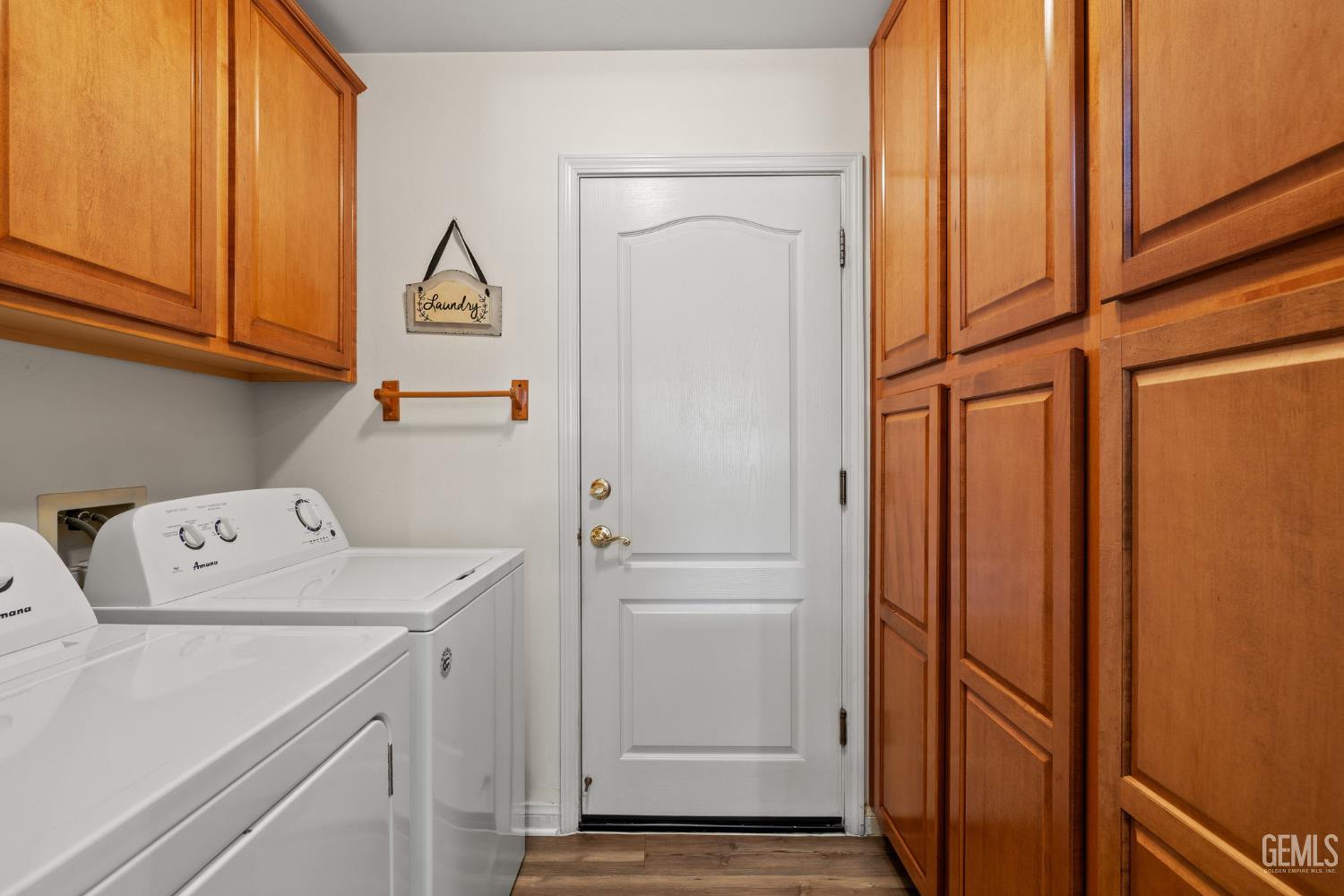 3010 Tea Rose Street